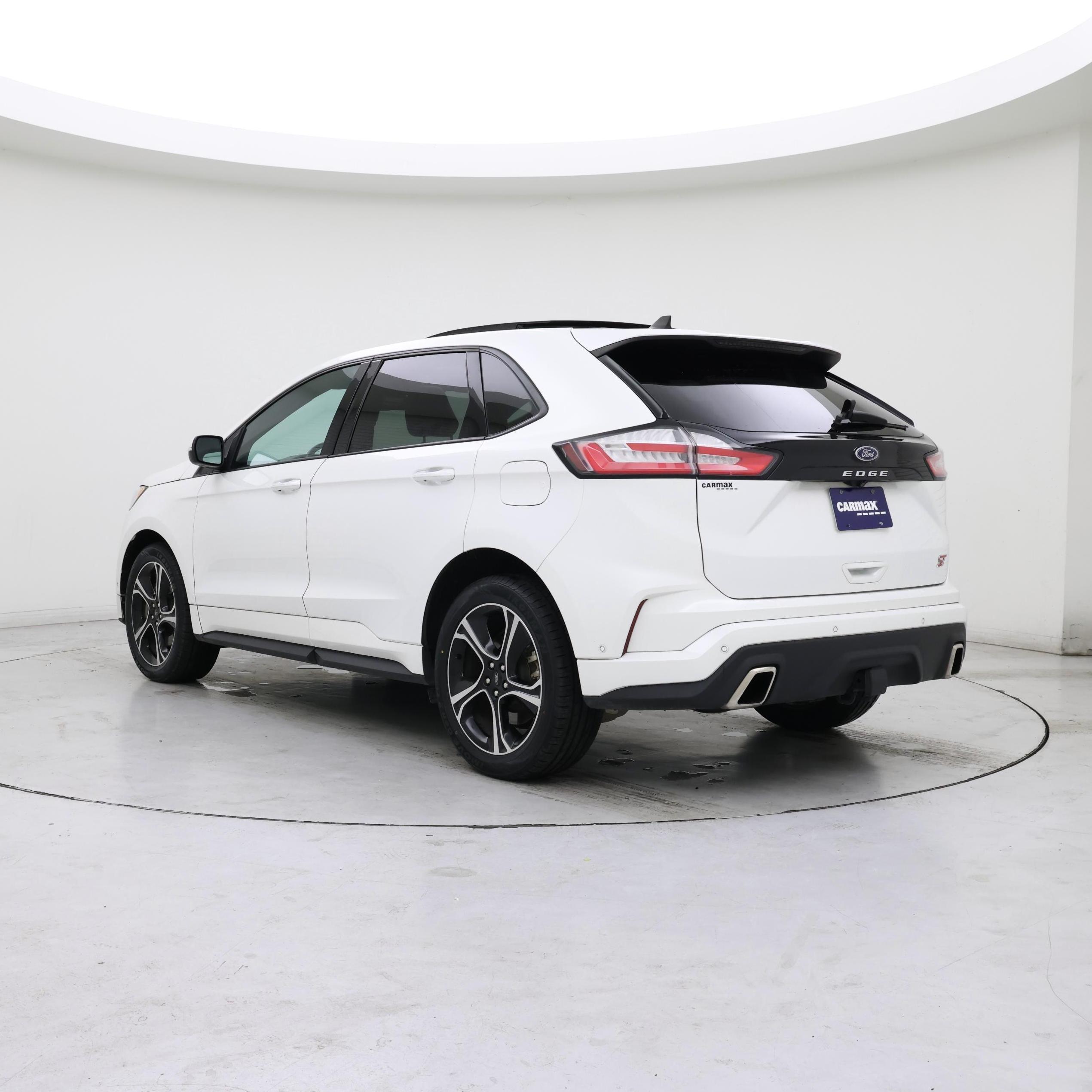 Thumbnail: 2021 Ford Edge - 2