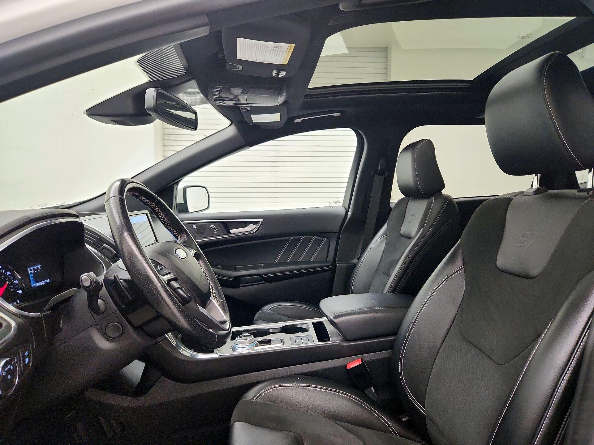 Thumbnail: 2021 Ford Edge - 20