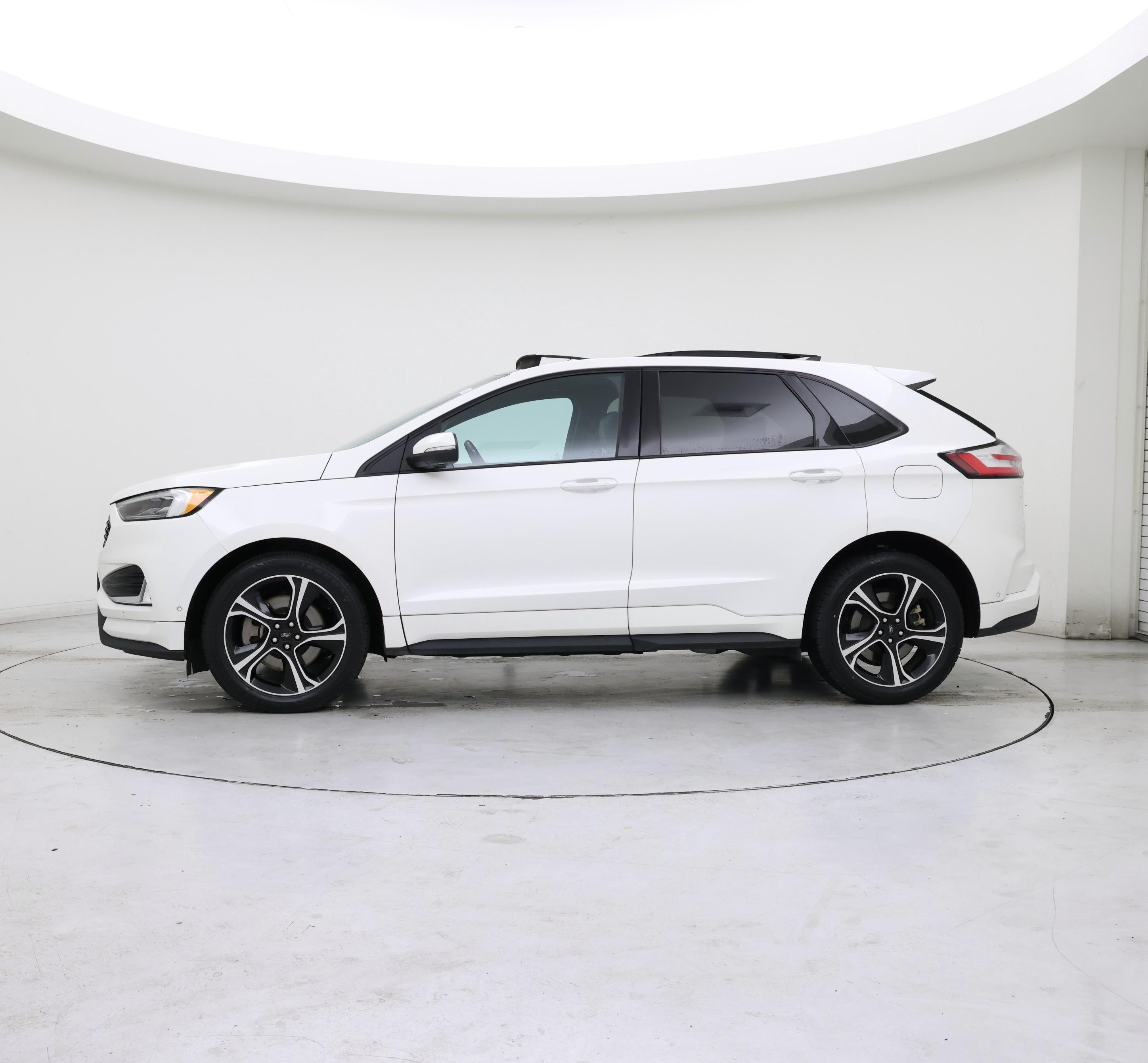 Thumbnail: 2021 Ford Edge - 3