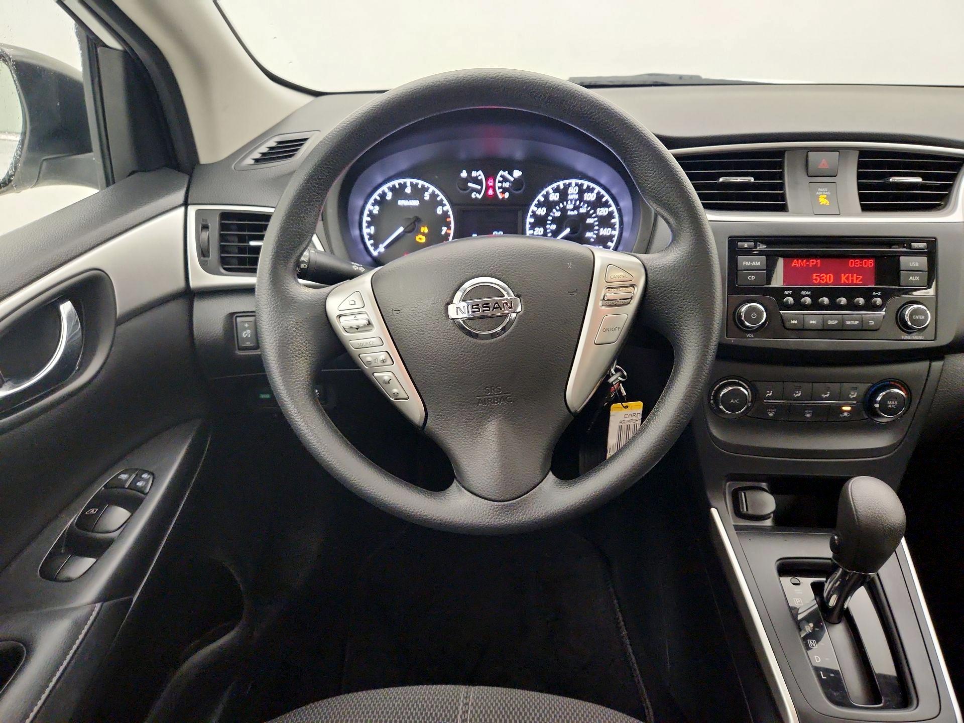 Thumbnail: 2017 Nissan Sentra - 10