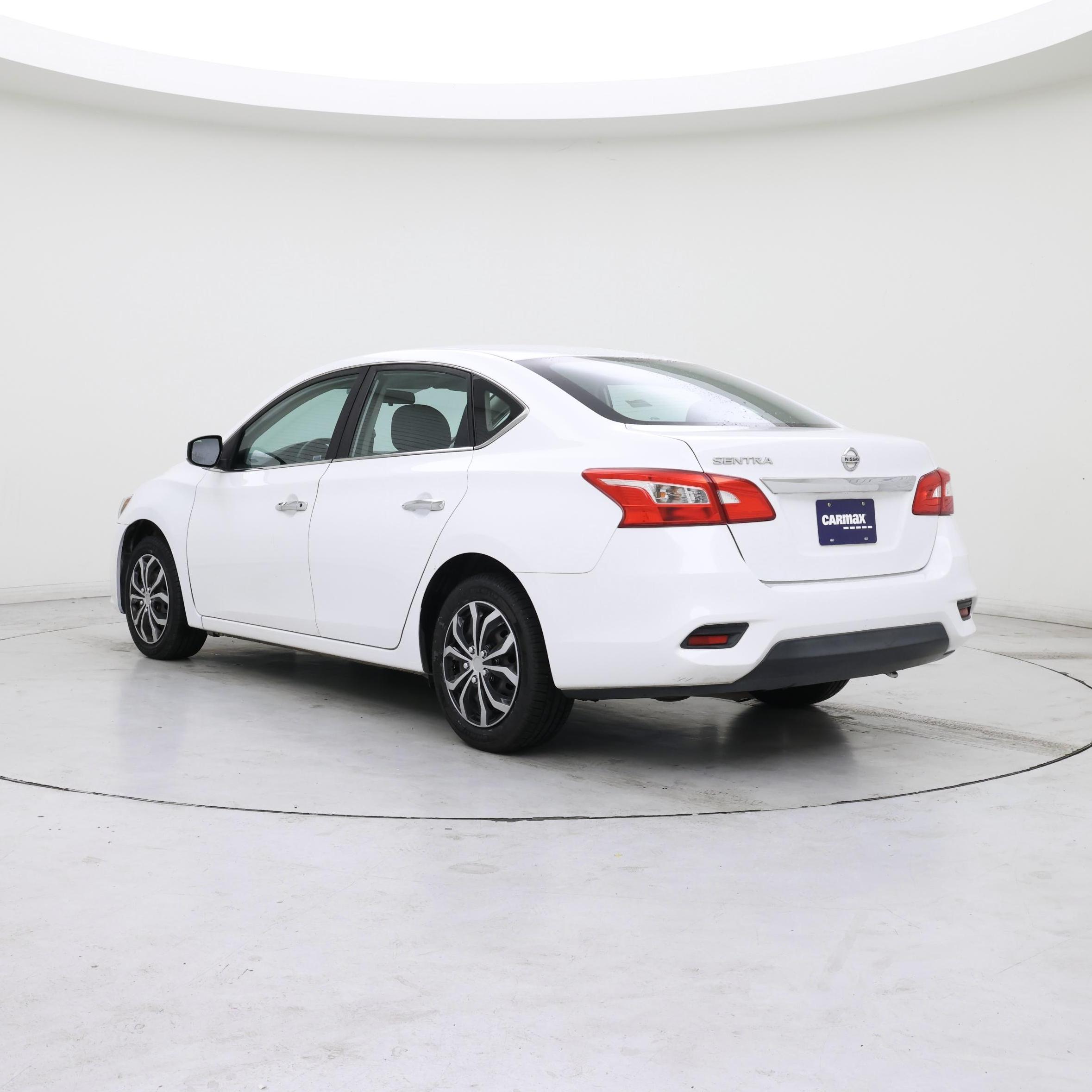 Thumbnail: 2017 Nissan Sentra - 2