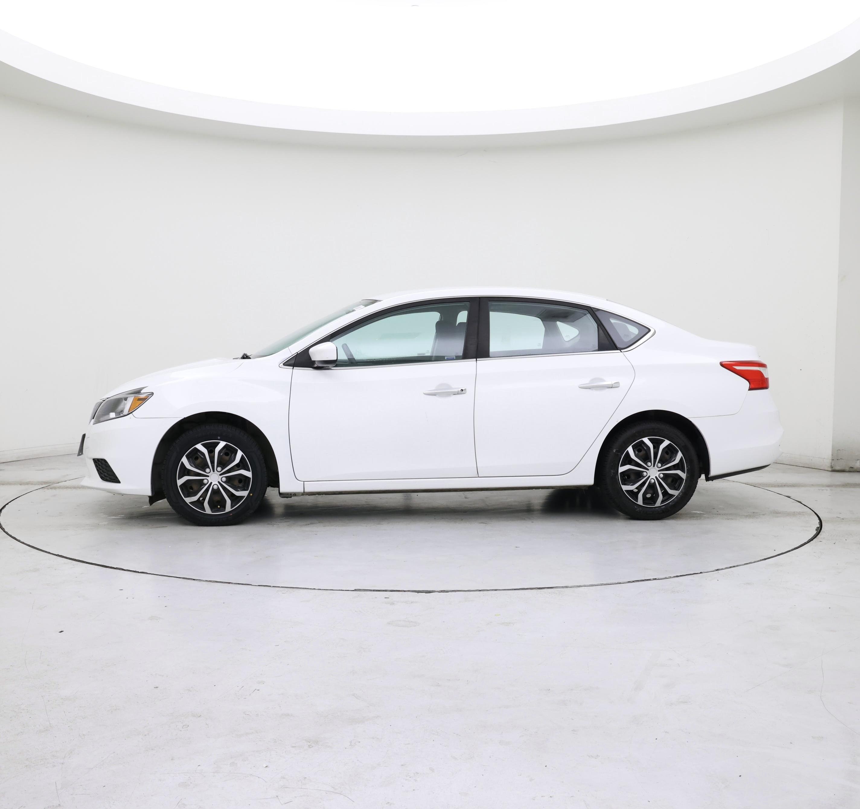 Thumbnail: 2017 Nissan Sentra - 3