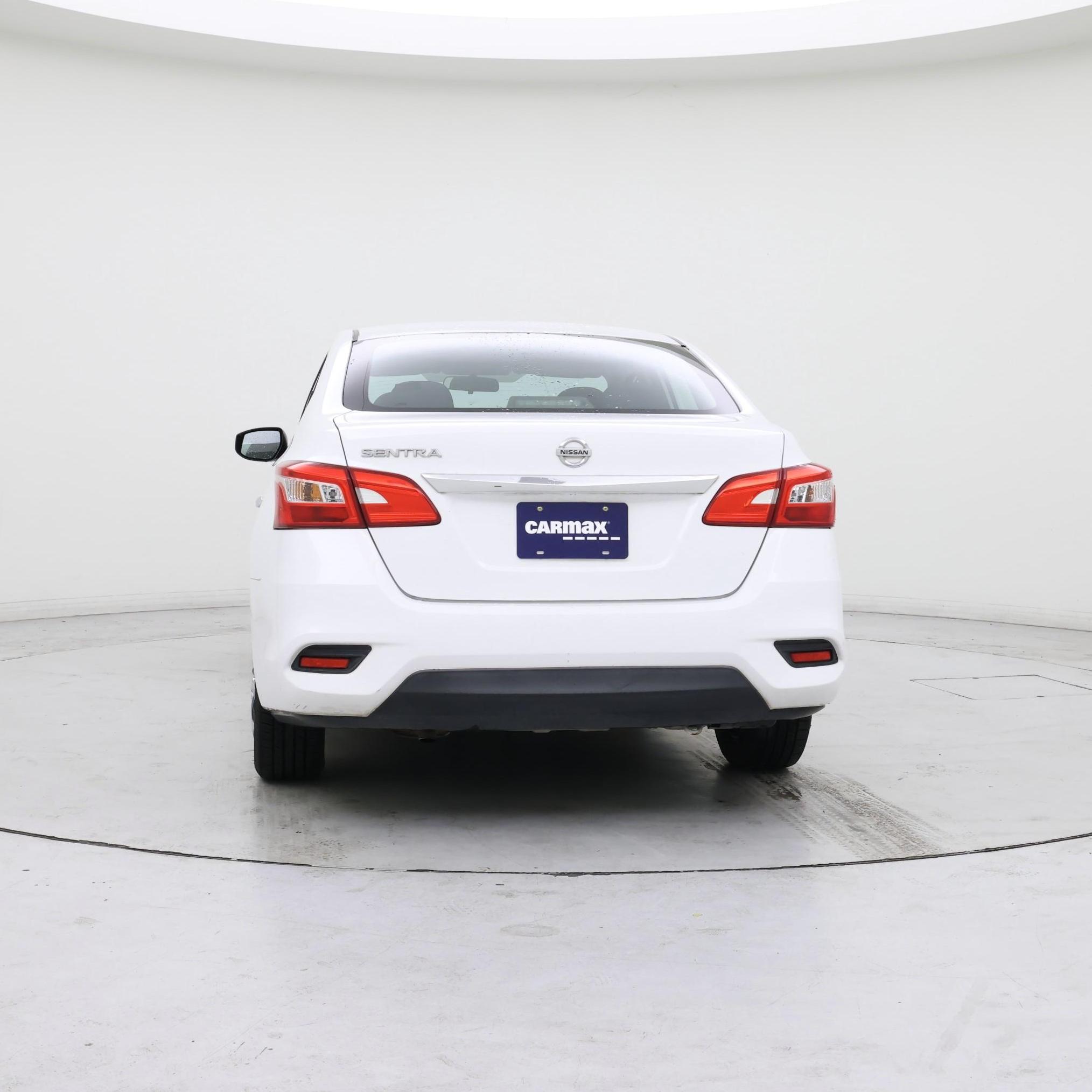 Thumbnail: 2017 Nissan Sentra - 6