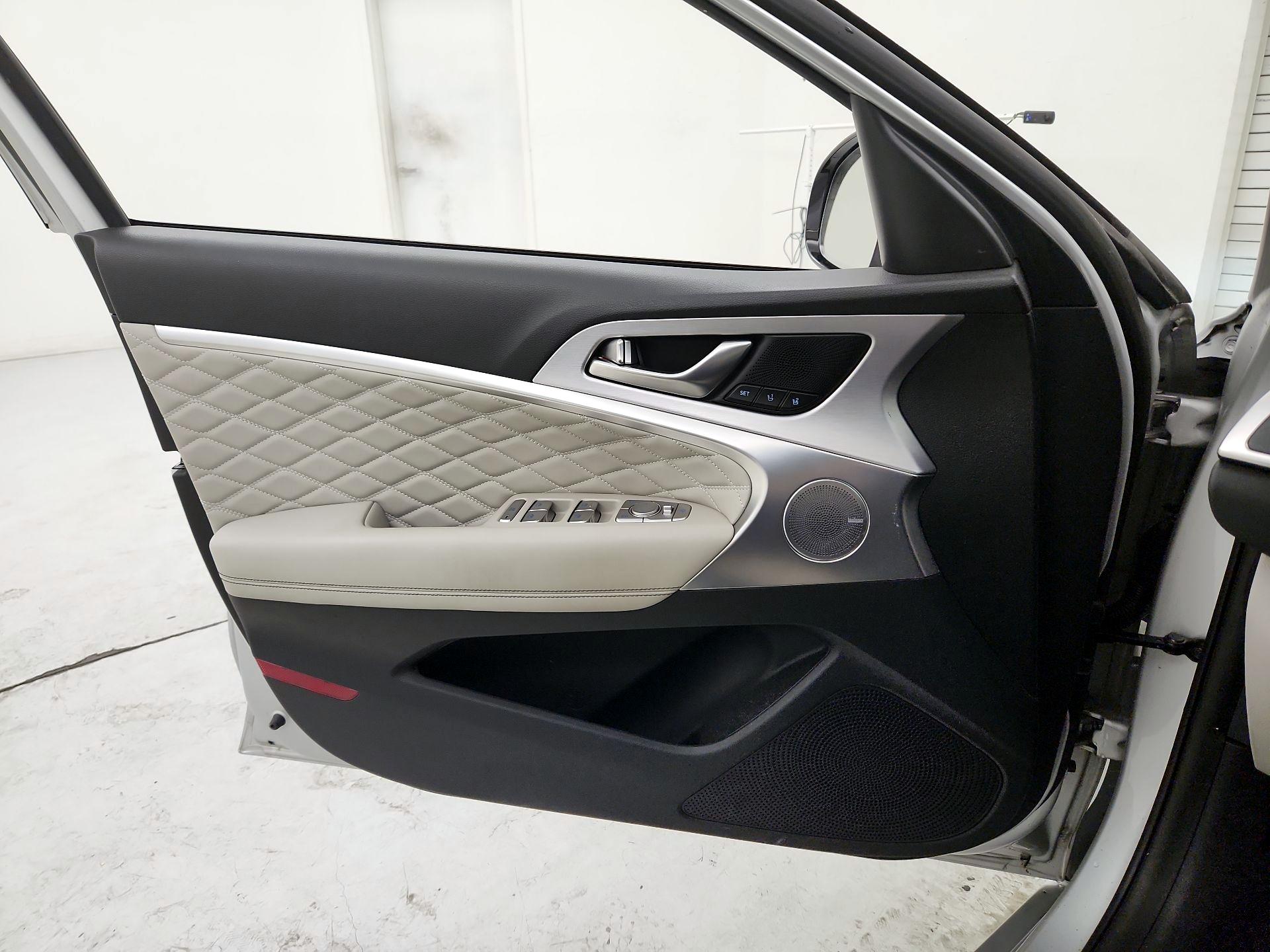 Thumbnail: 2019 Genesis G70 - 12