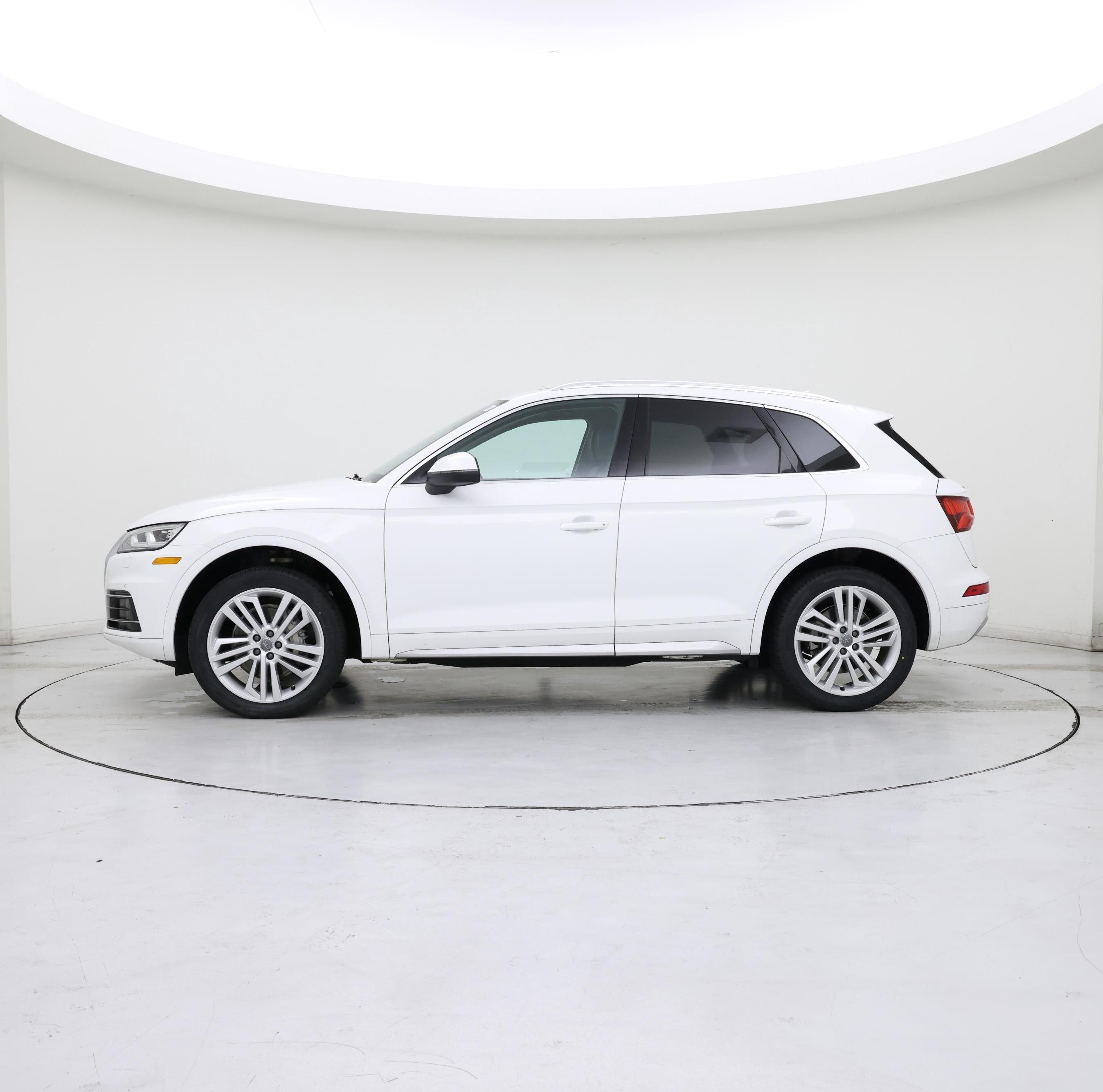 Thumbnail: 2019 Audi Q5 - 3