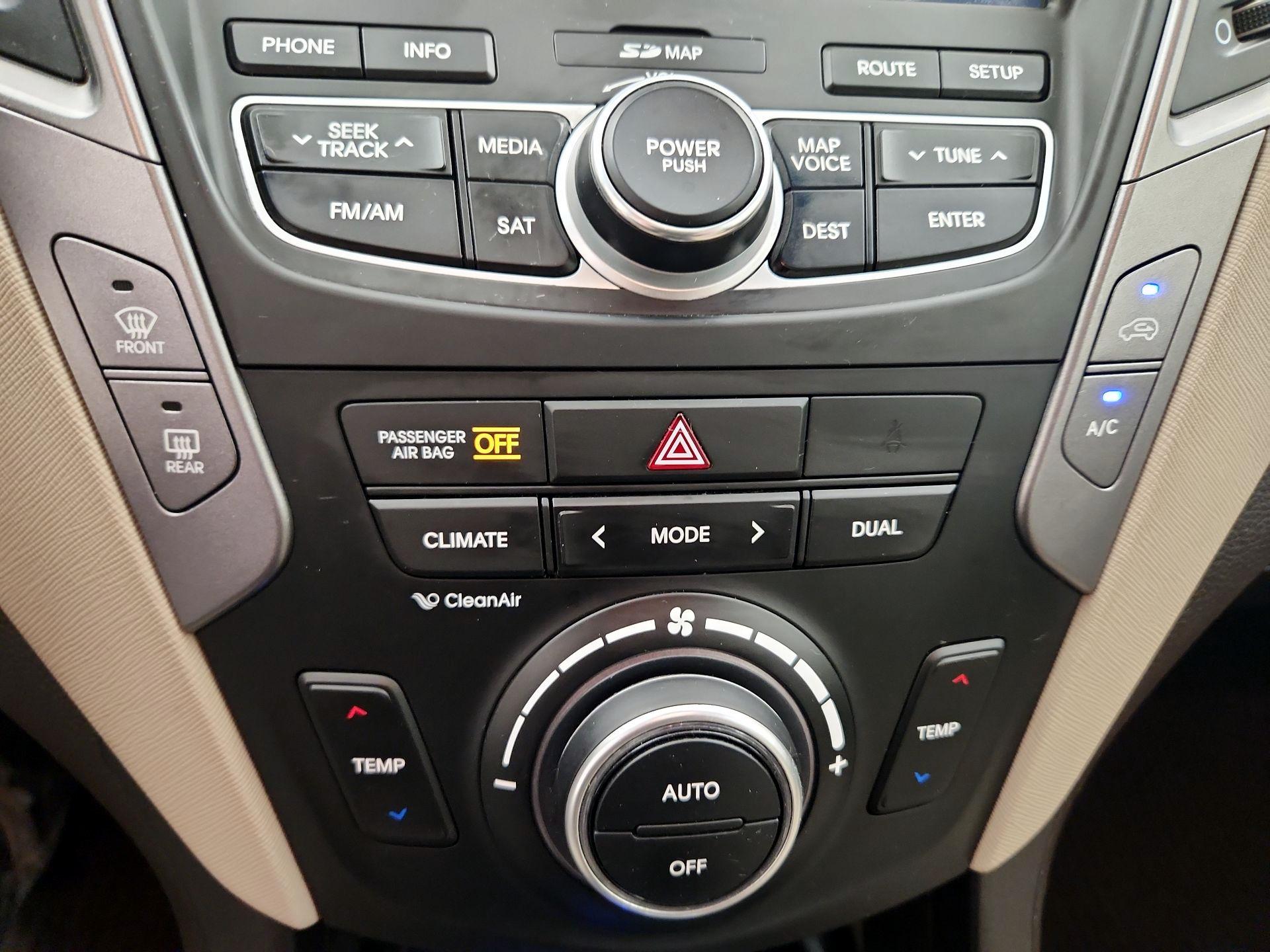 Thumbnail: 2013 Hyundai Santa Fe - 17
