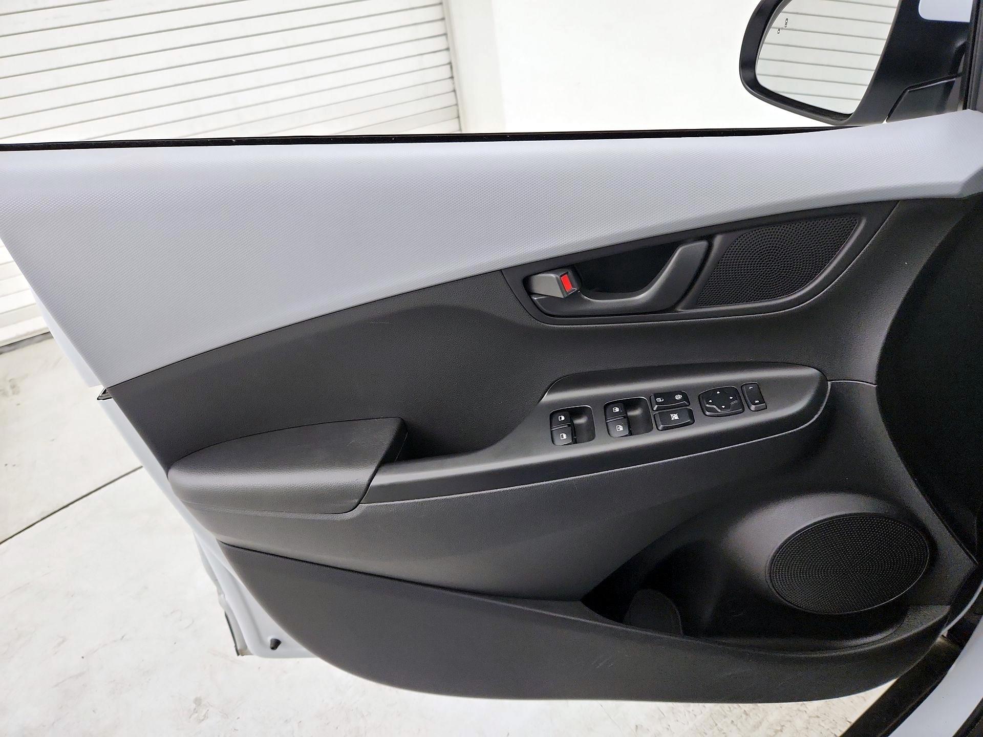 Thumbnail: 2020 Hyundai Kona - 12