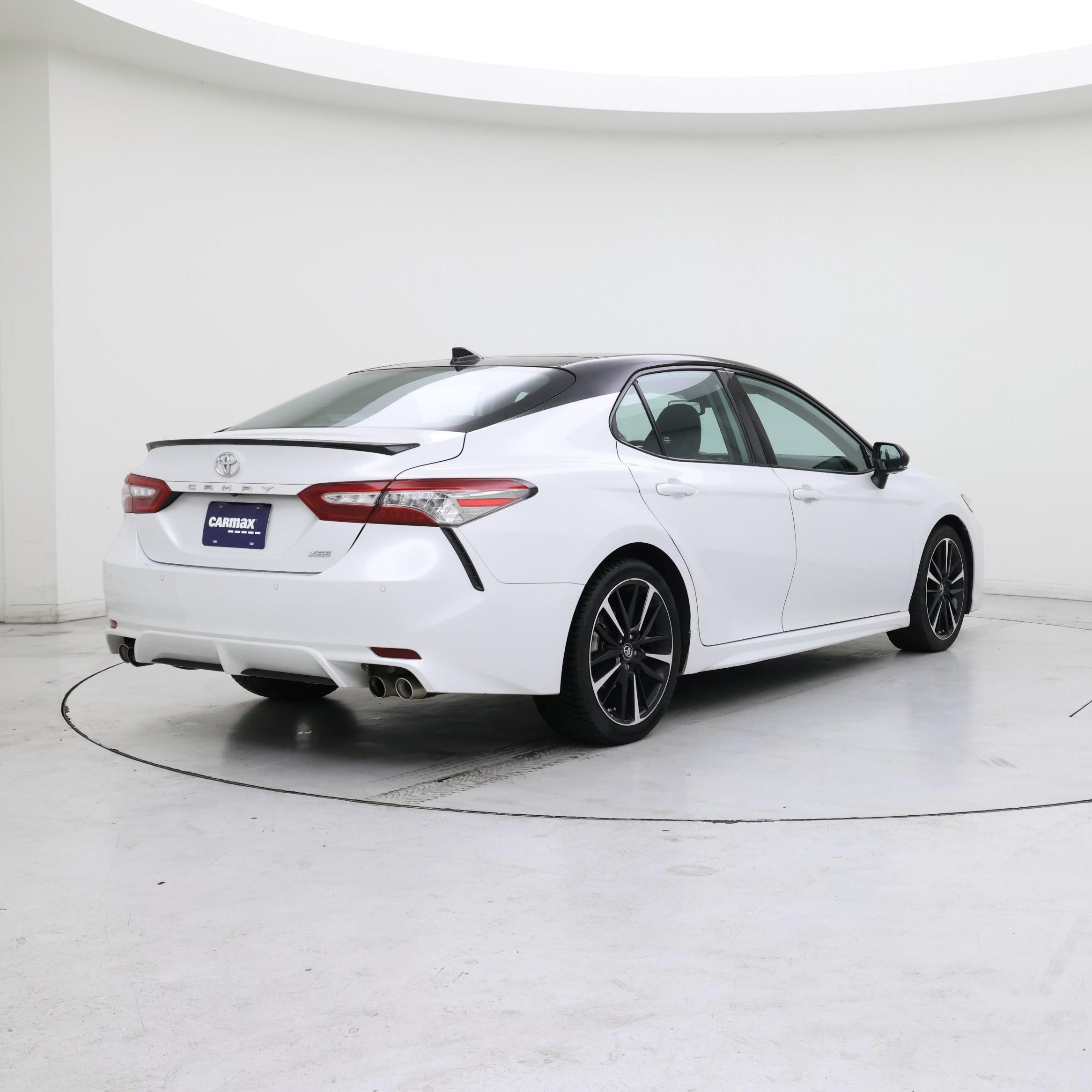 Thumbnail: 2019 Toyota Camry - 8