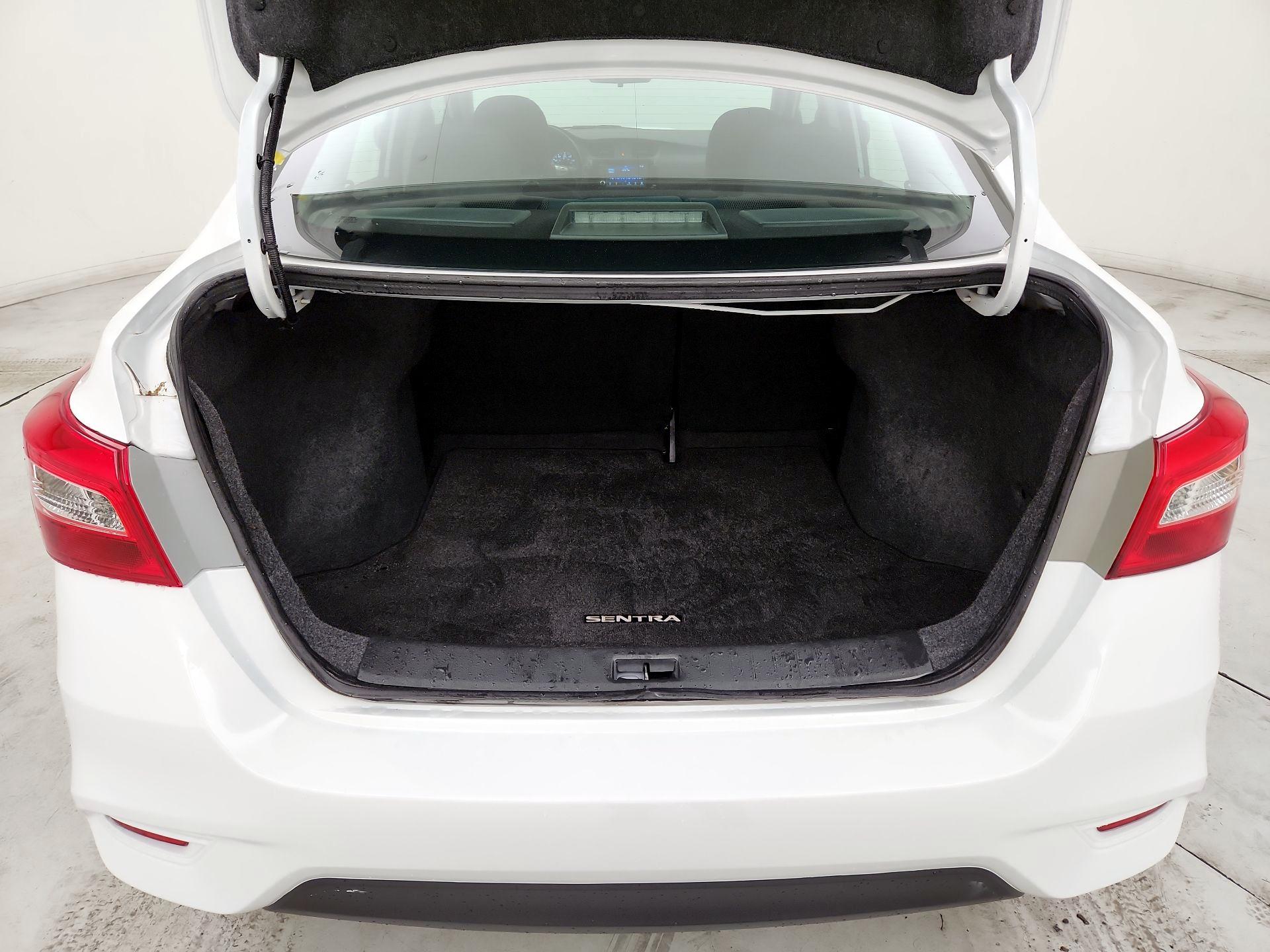 Thumbnail: 2019 Nissan Sentra - 20