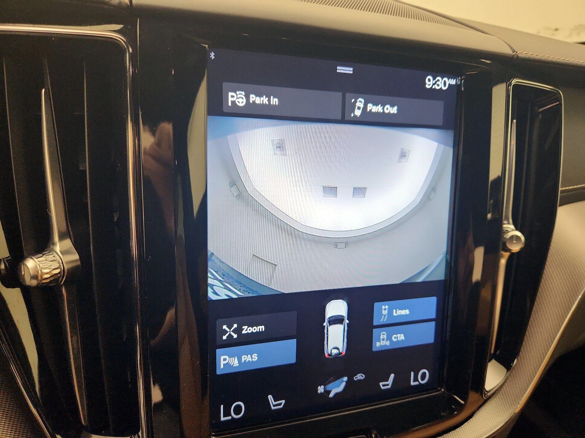 Thumbnail: 2018 Volvo XC60 - 14