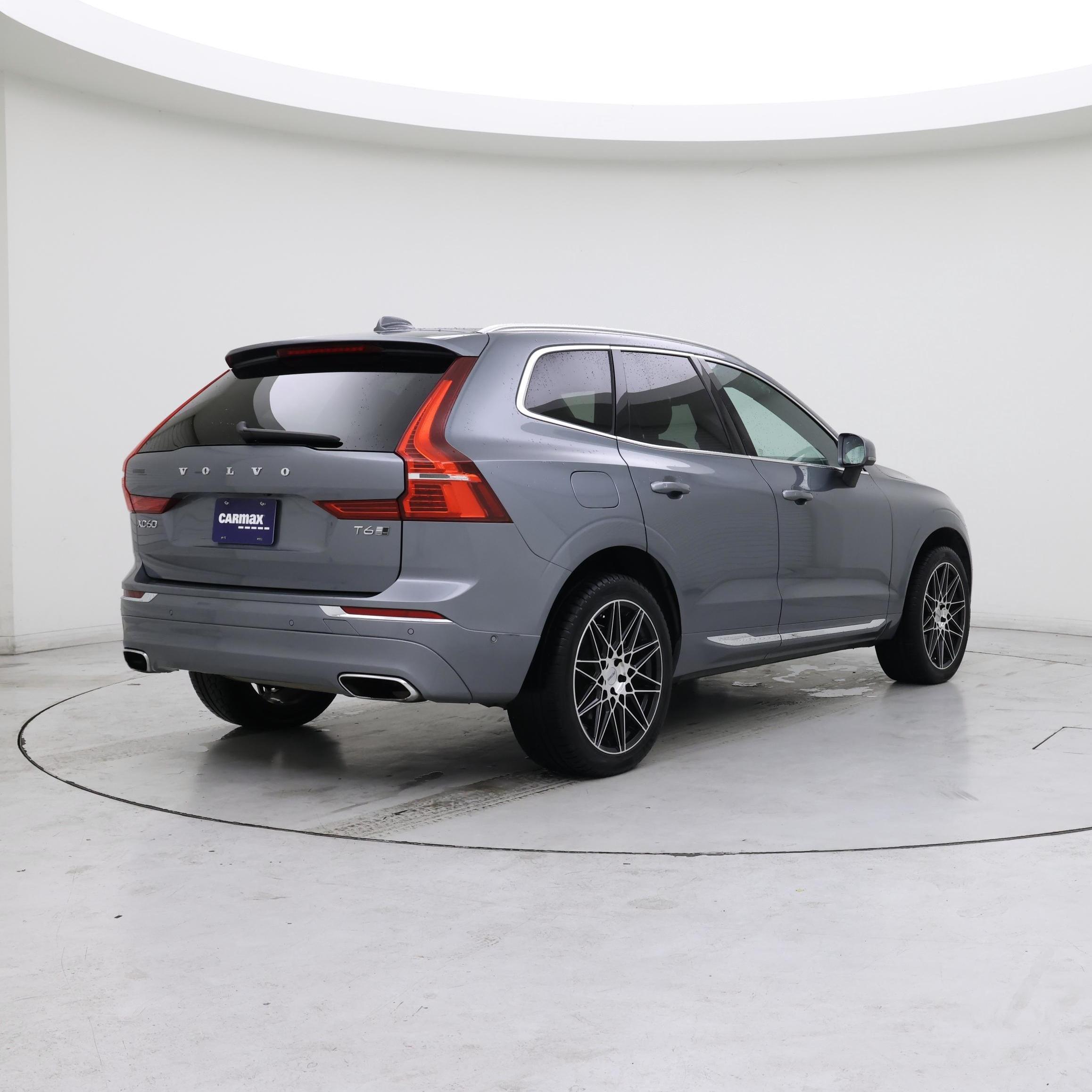 Thumbnail: 2018 Volvo XC60 - 8