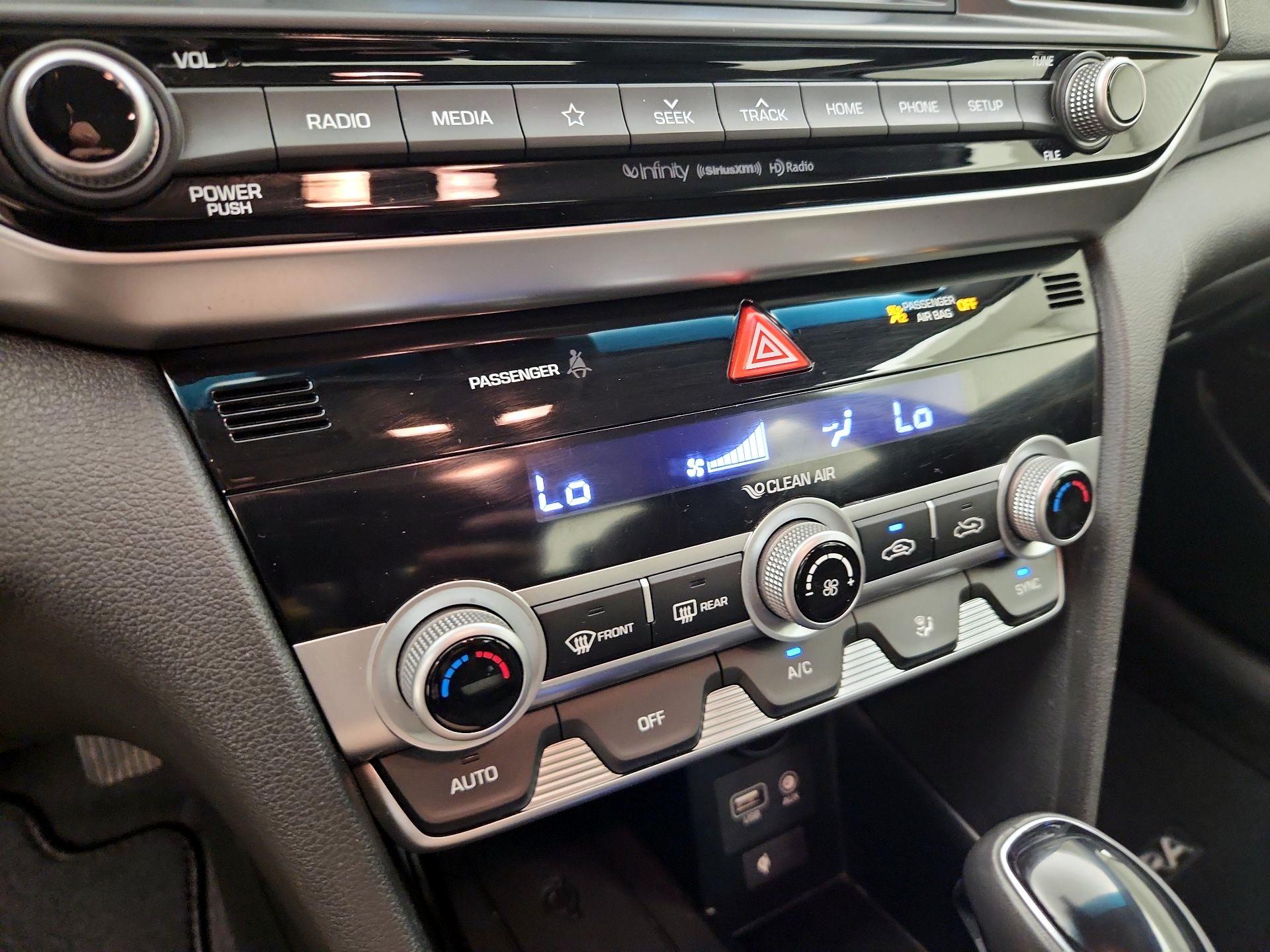 Thumbnail: 2020 Hyundai Elantra - 16
