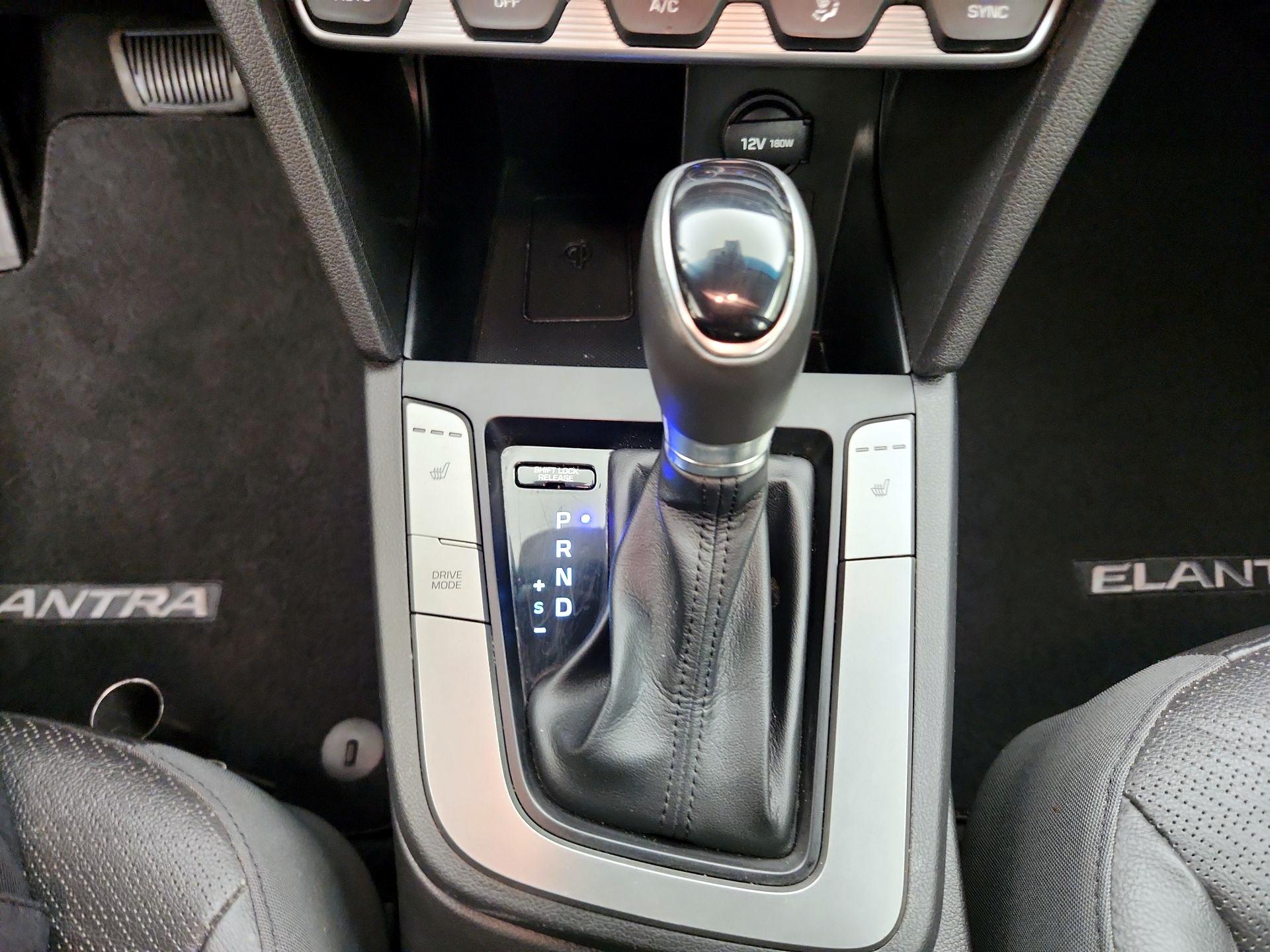 Thumbnail: 2020 Hyundai Elantra - 17