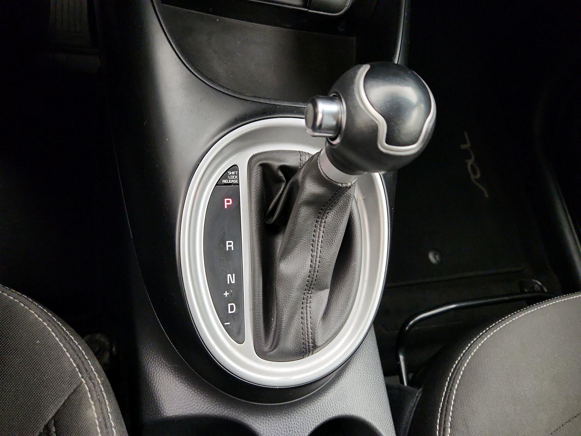 Thumbnail: 2016 Kia Soul - 16