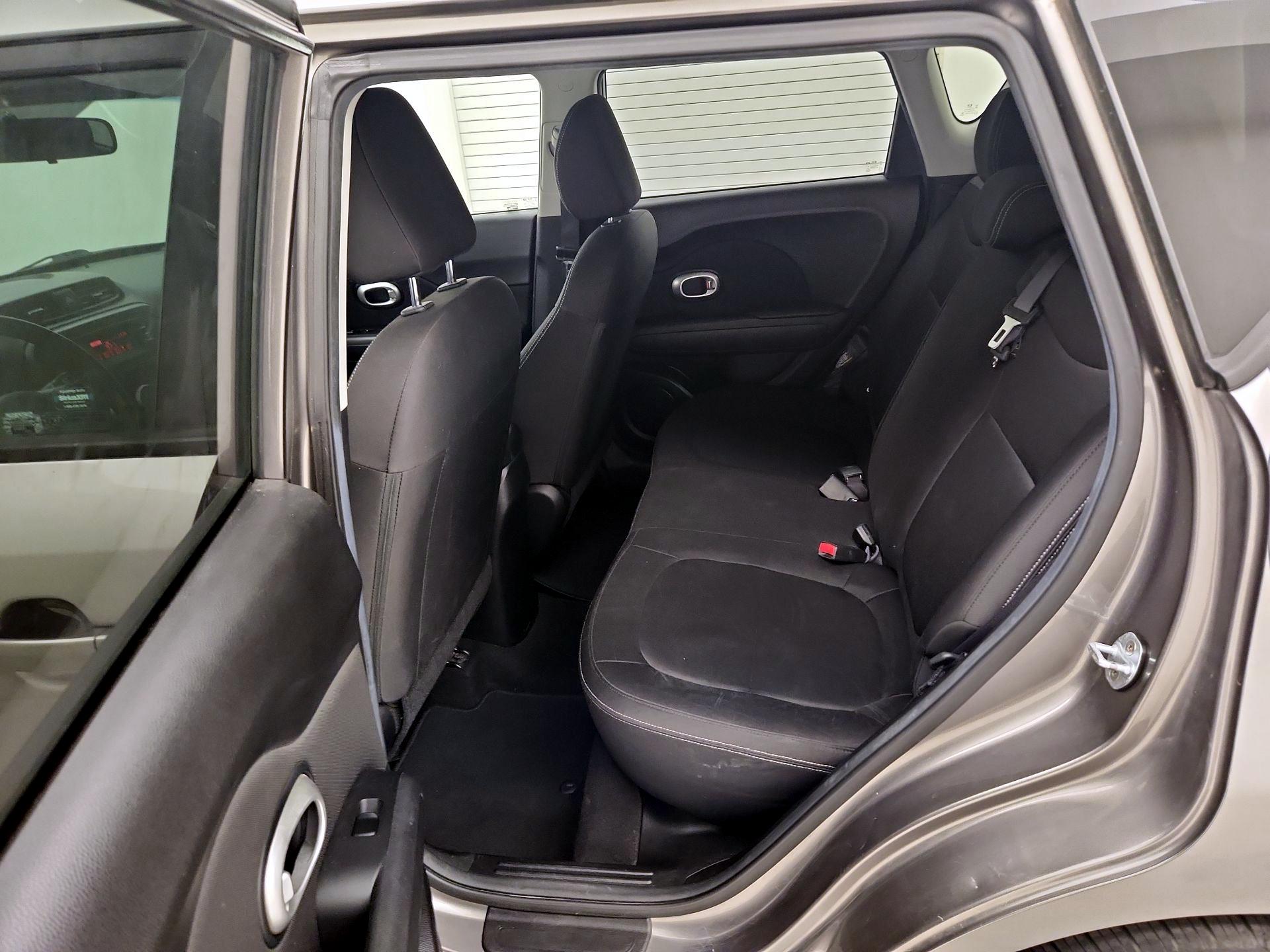 Thumbnail: 2016 Kia Soul - 18