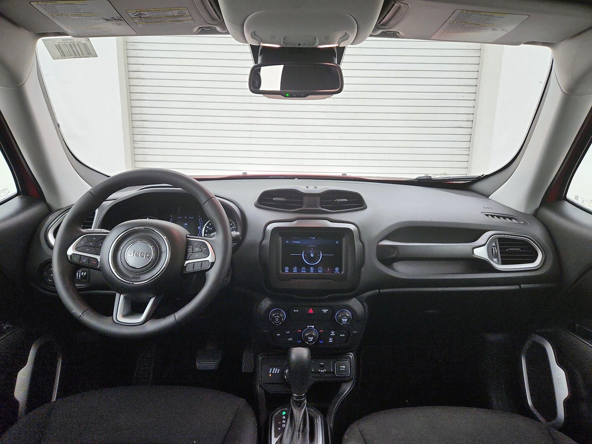 Thumbnail: 2018 Jeep Renegade - 9