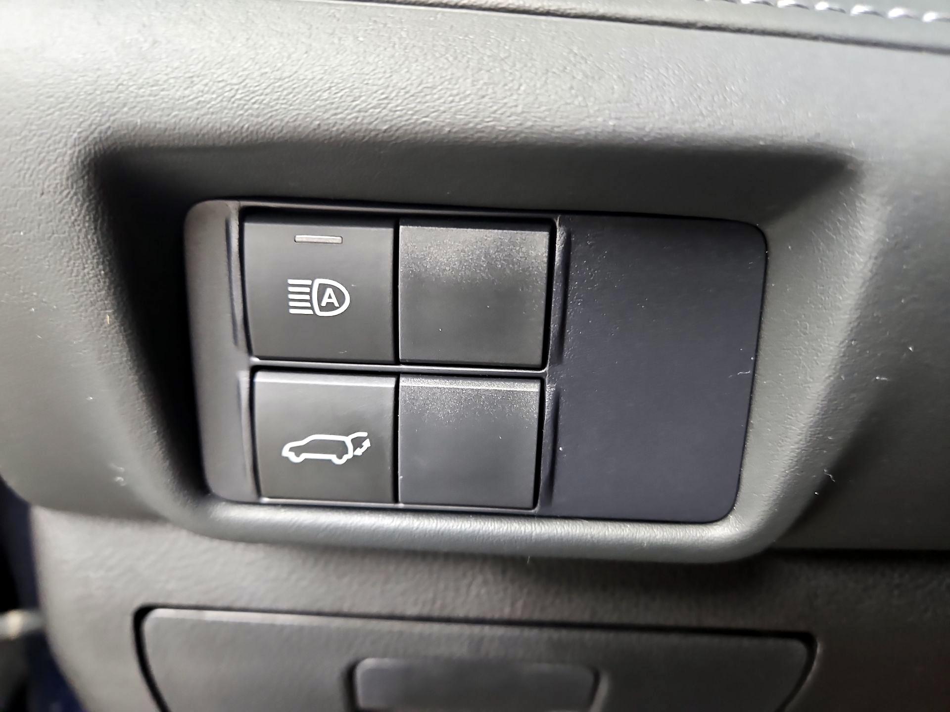 Thumbnail: 2021 Toyota Highlander - 13