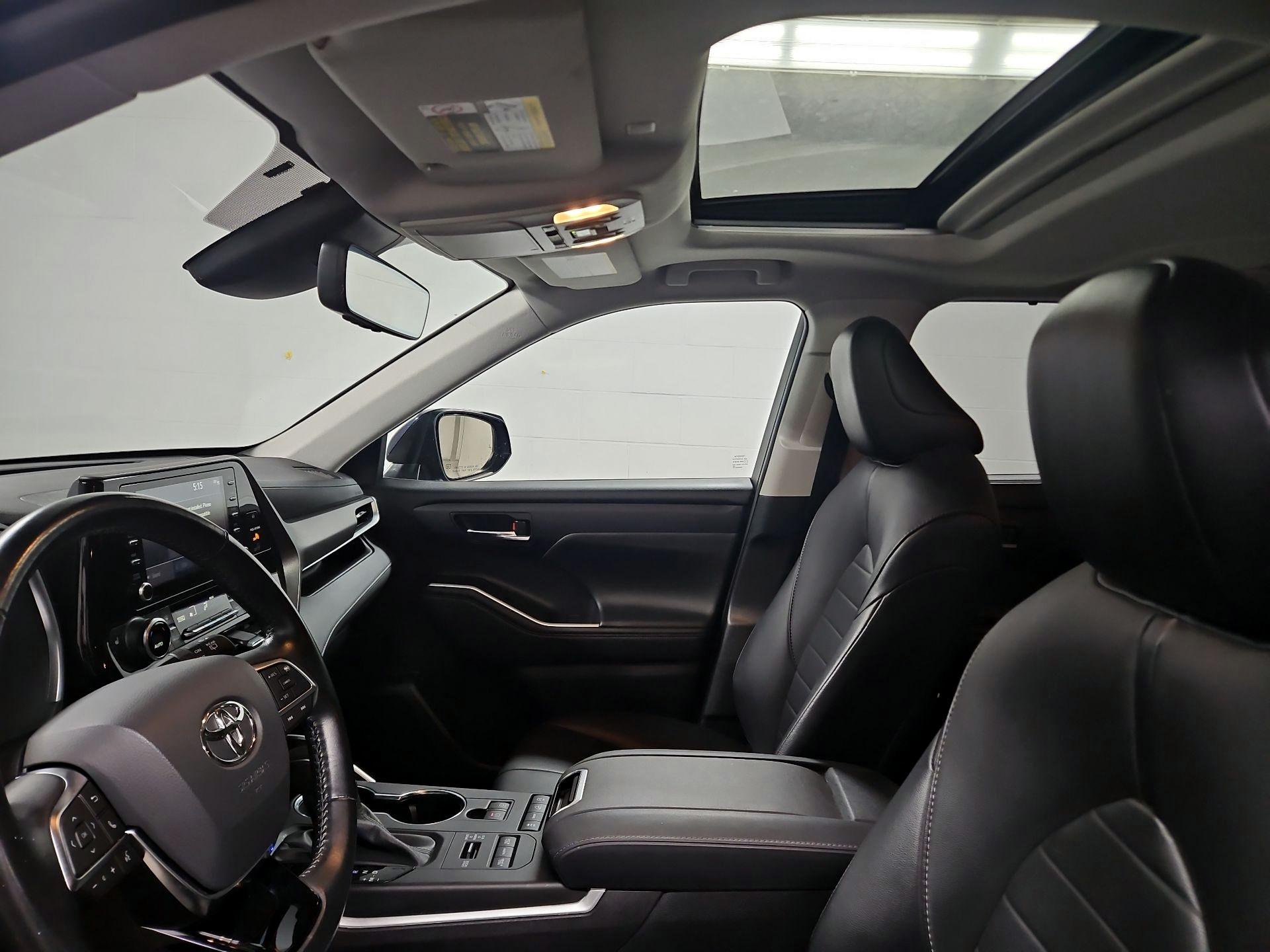 Thumbnail: 2021 Toyota Highlander - 19