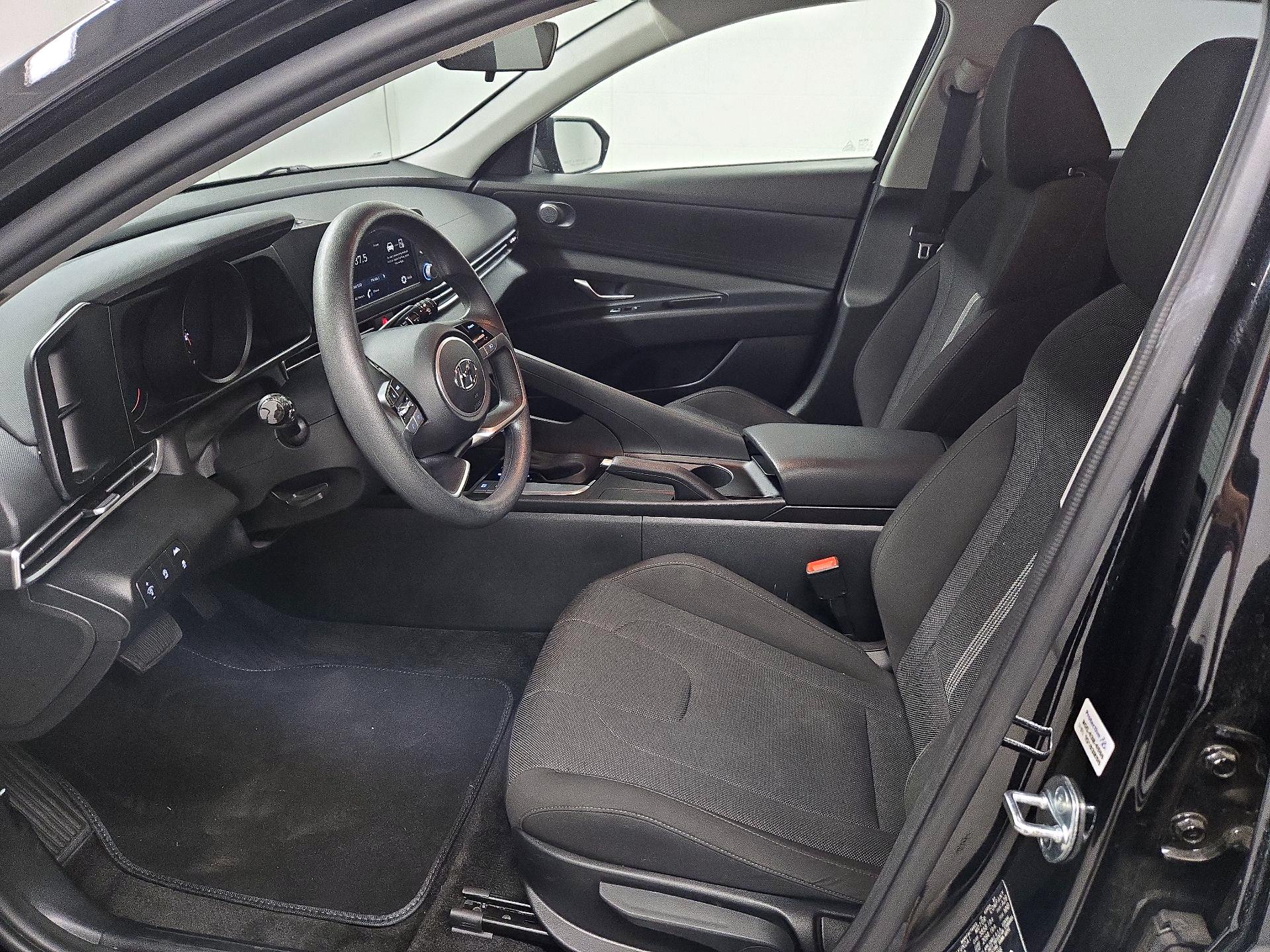 Thumbnail: 2023 Hyundai Elantra - 11