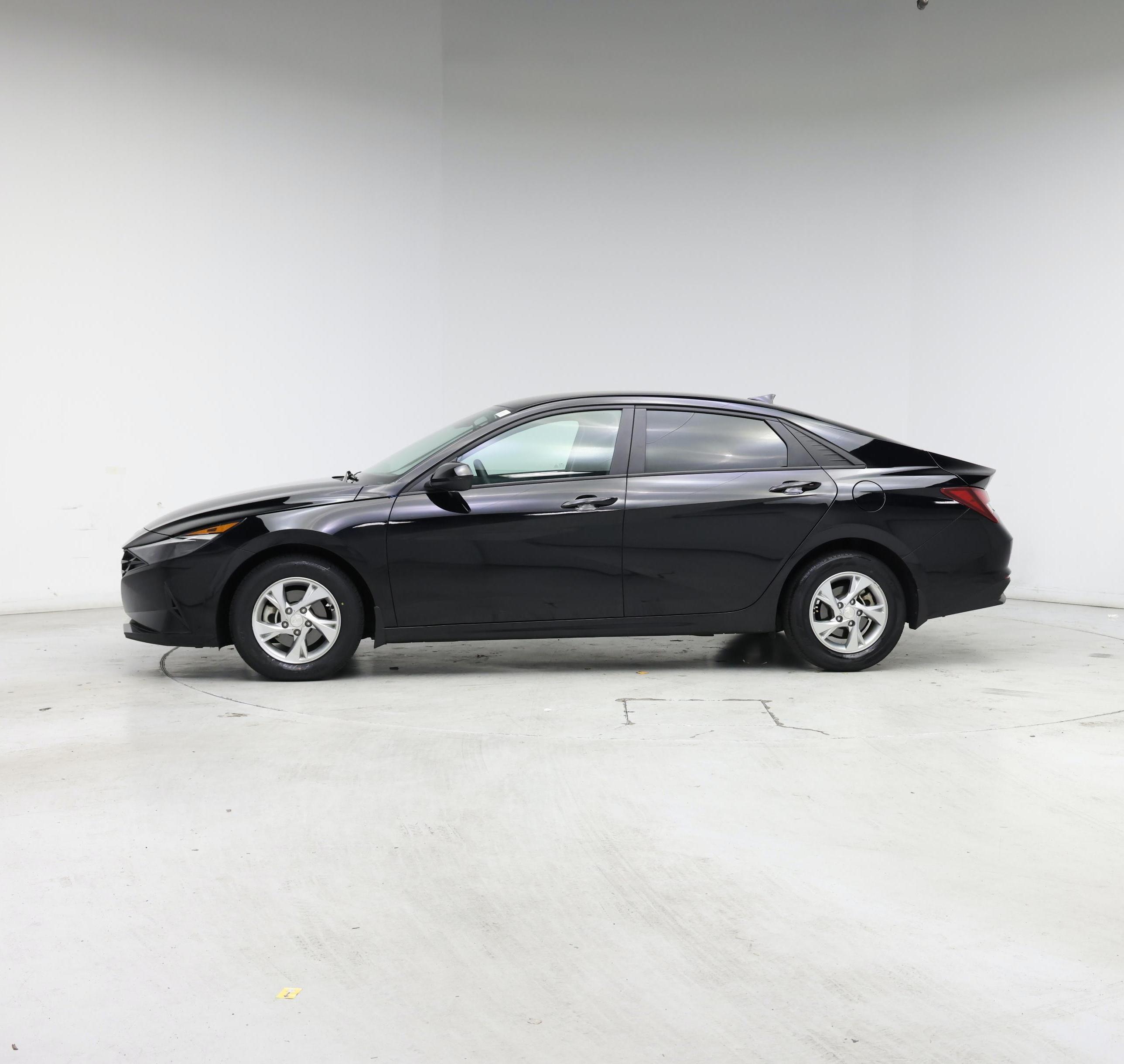 Thumbnail: 2023 Hyundai Elantra - 3