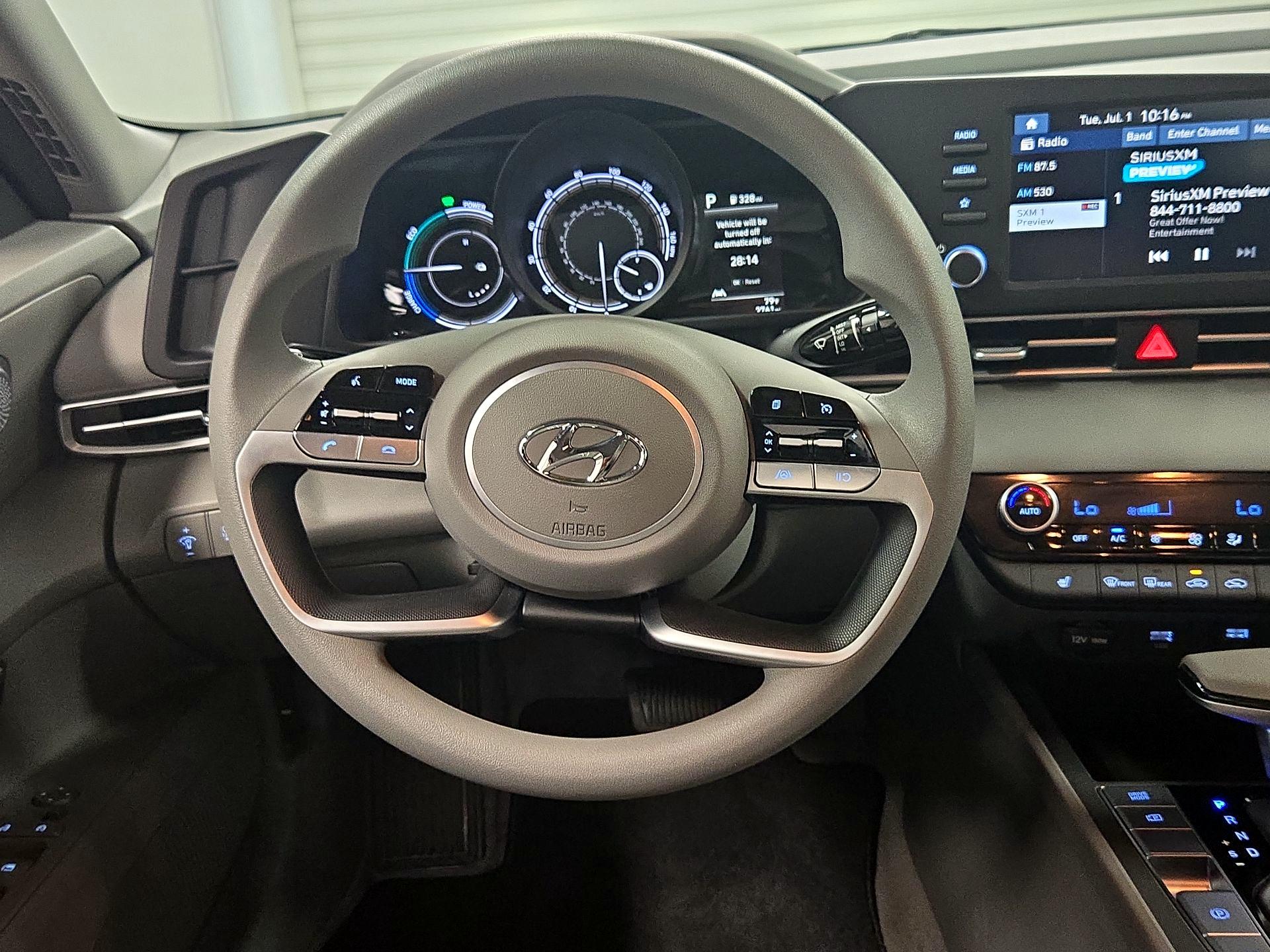 Thumbnail: 2023 Hyundai Elantra - 10