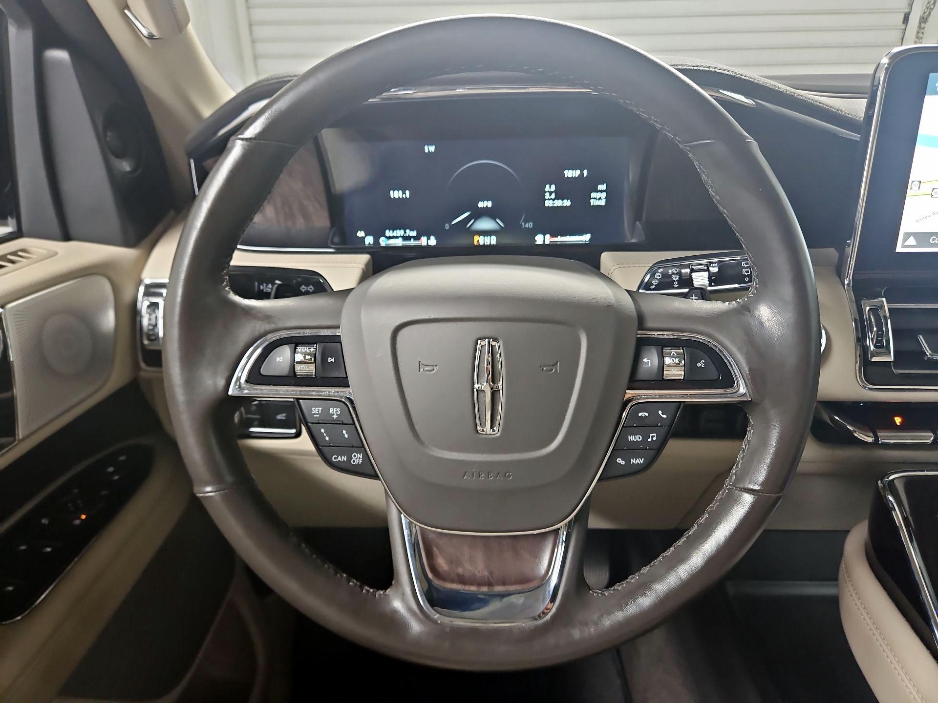 Thumbnail: 2019 Lincoln Navigator - 10