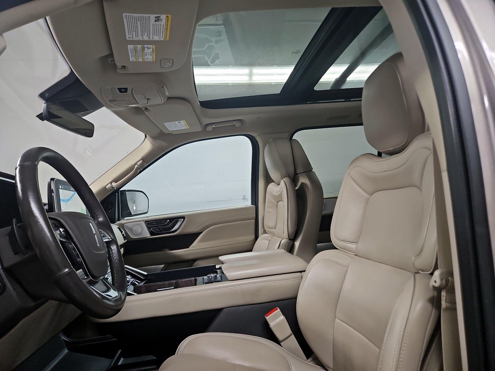 Thumbnail: 2019 Lincoln Navigator - 20
