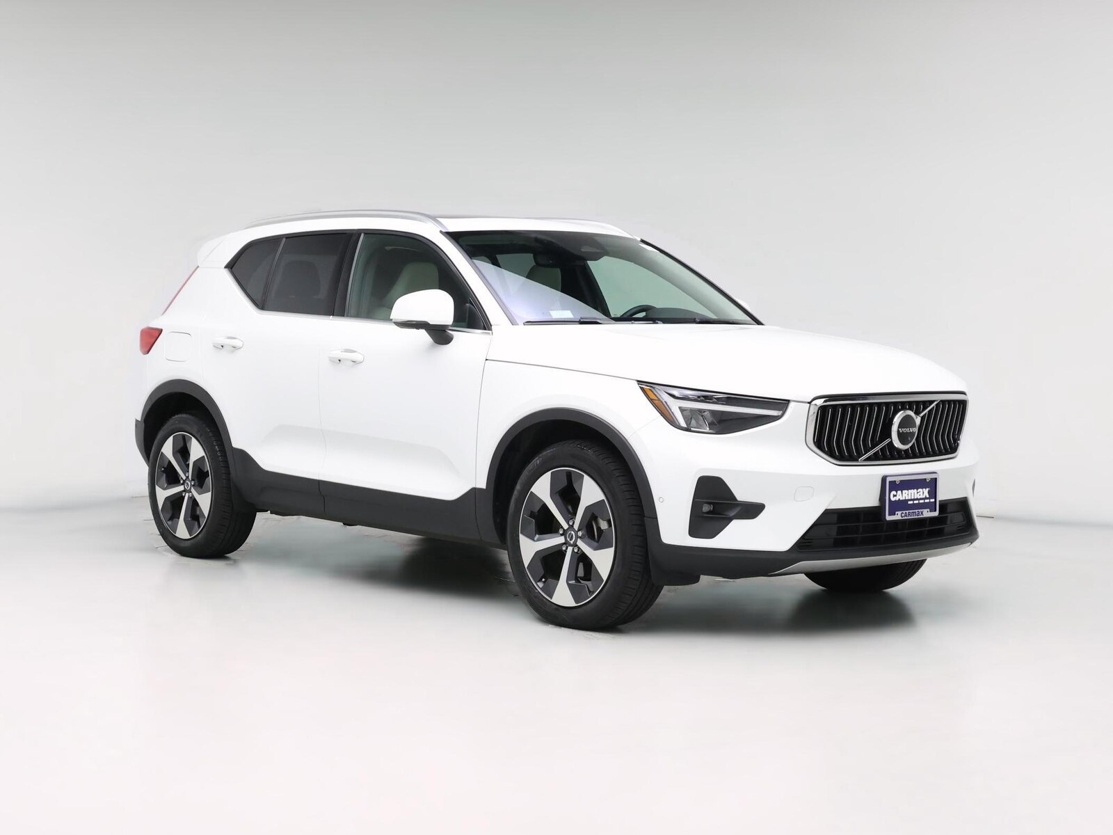 2023 Volvo XC40