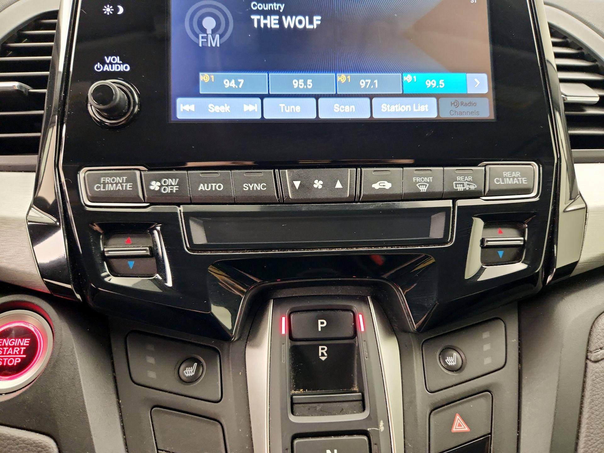Thumbnail: 2019 Honda Odyssey - 16