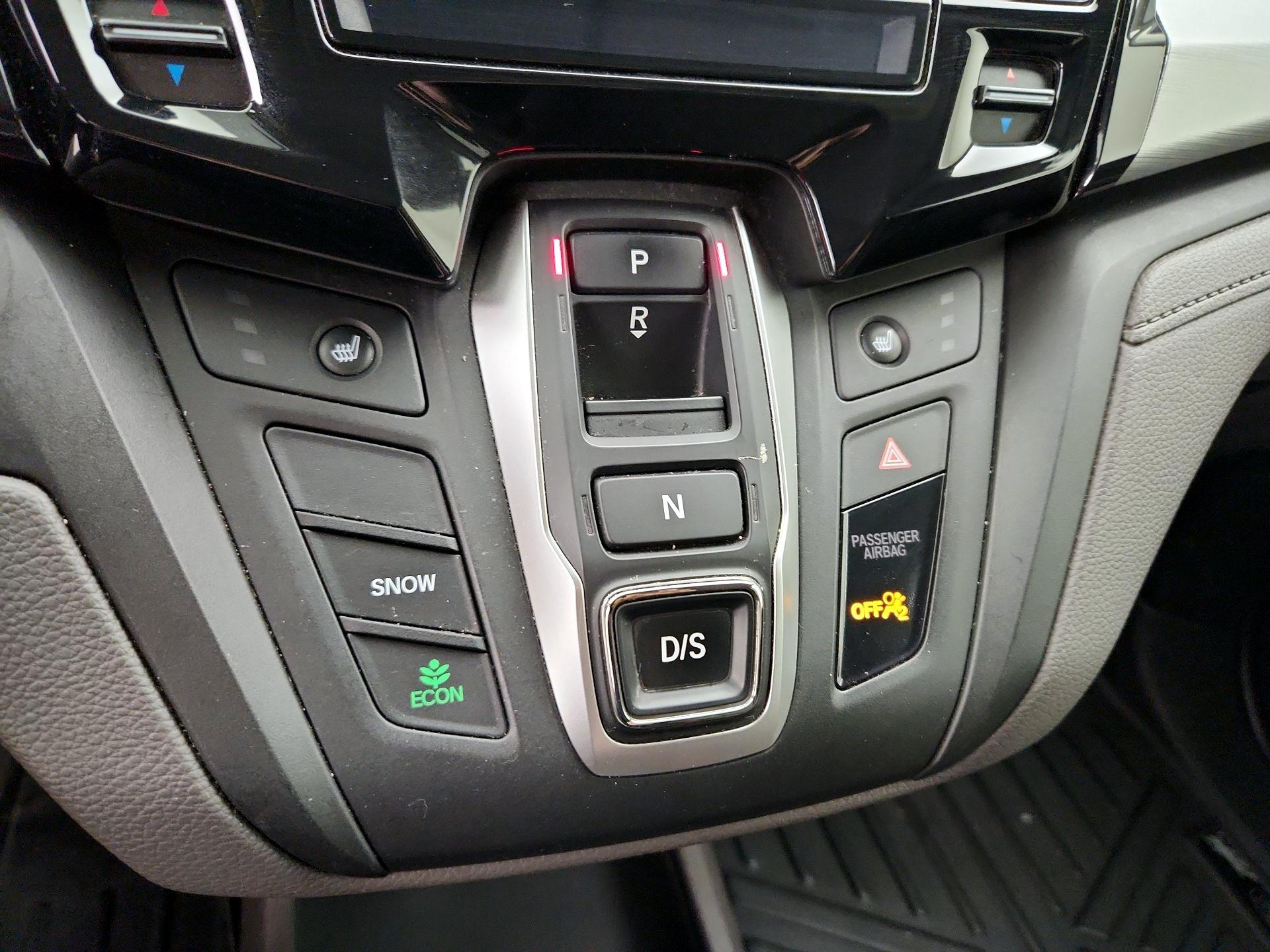 Thumbnail: 2019 Honda Odyssey - 17