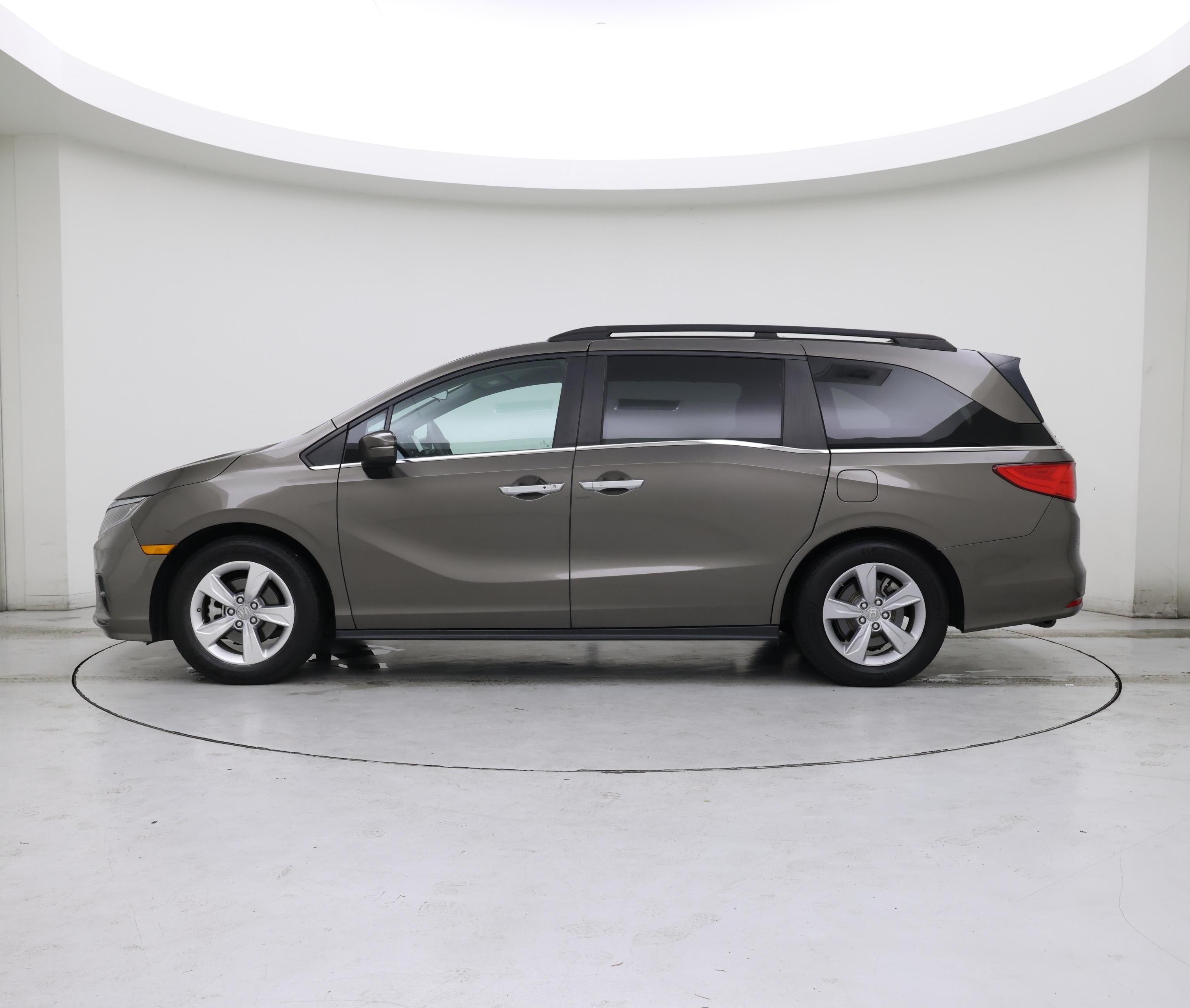 Thumbnail: 2019 Honda Odyssey - 3