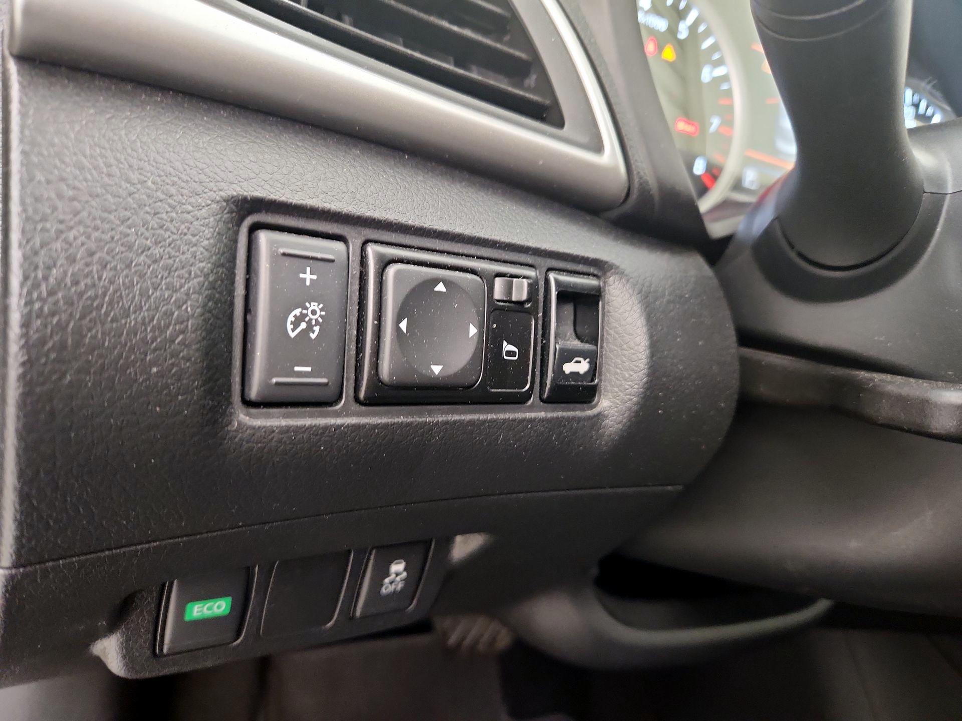 Thumbnail: 2019 Nissan Sentra - 13