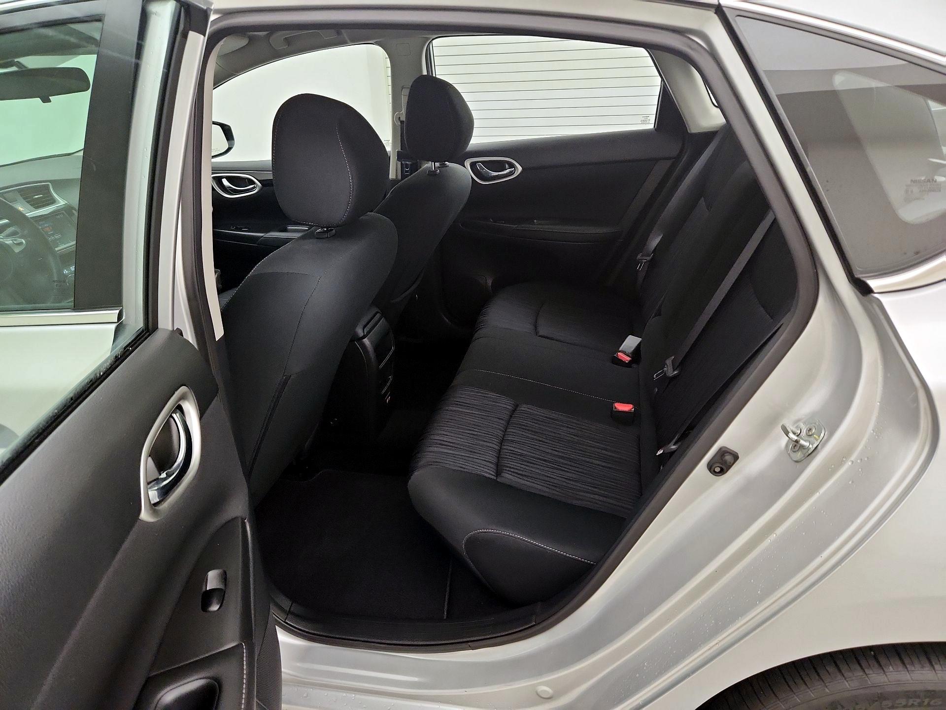 Thumbnail: 2019 Nissan Sentra - 19