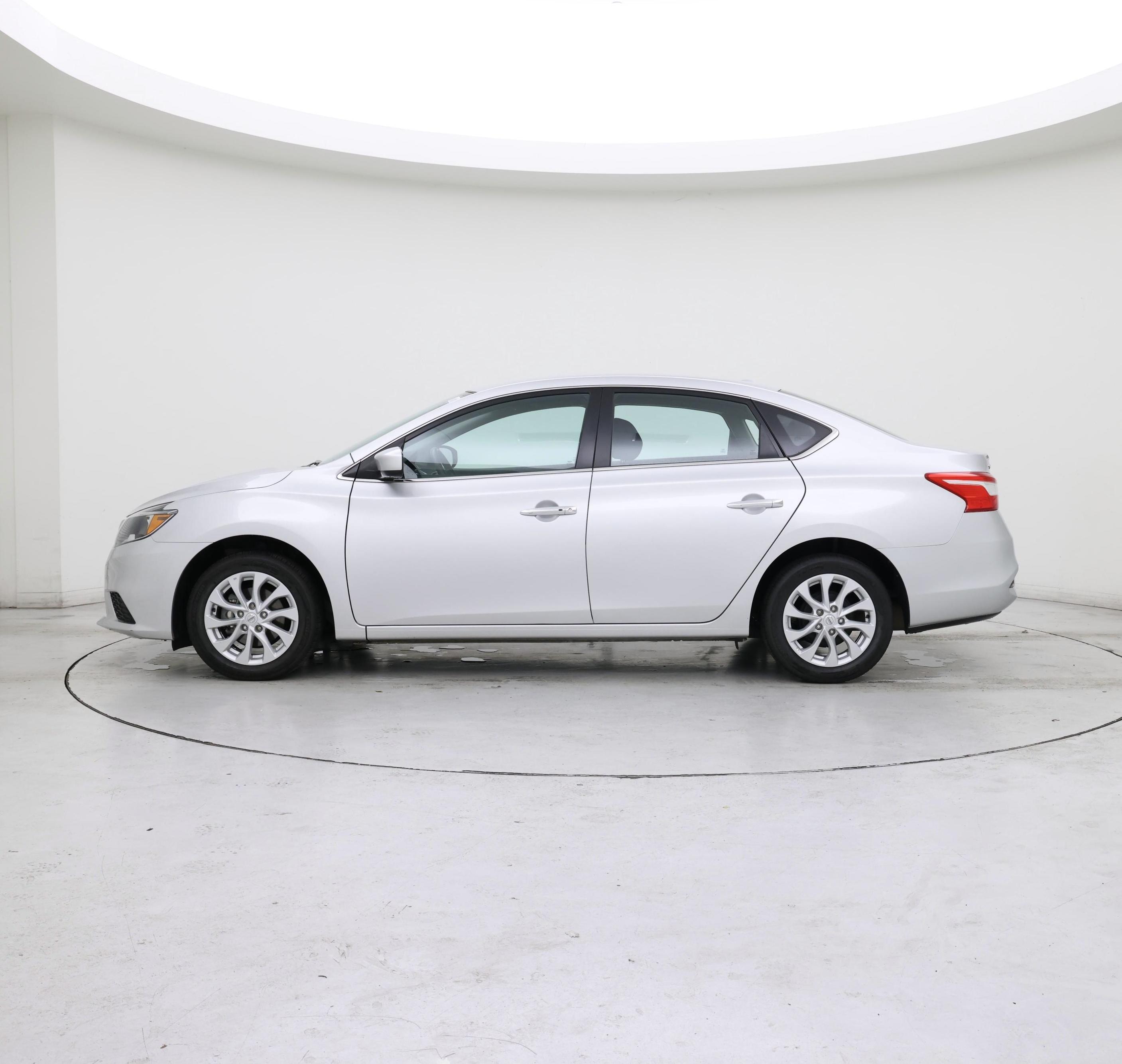 Thumbnail: 2019 Nissan Sentra - 3