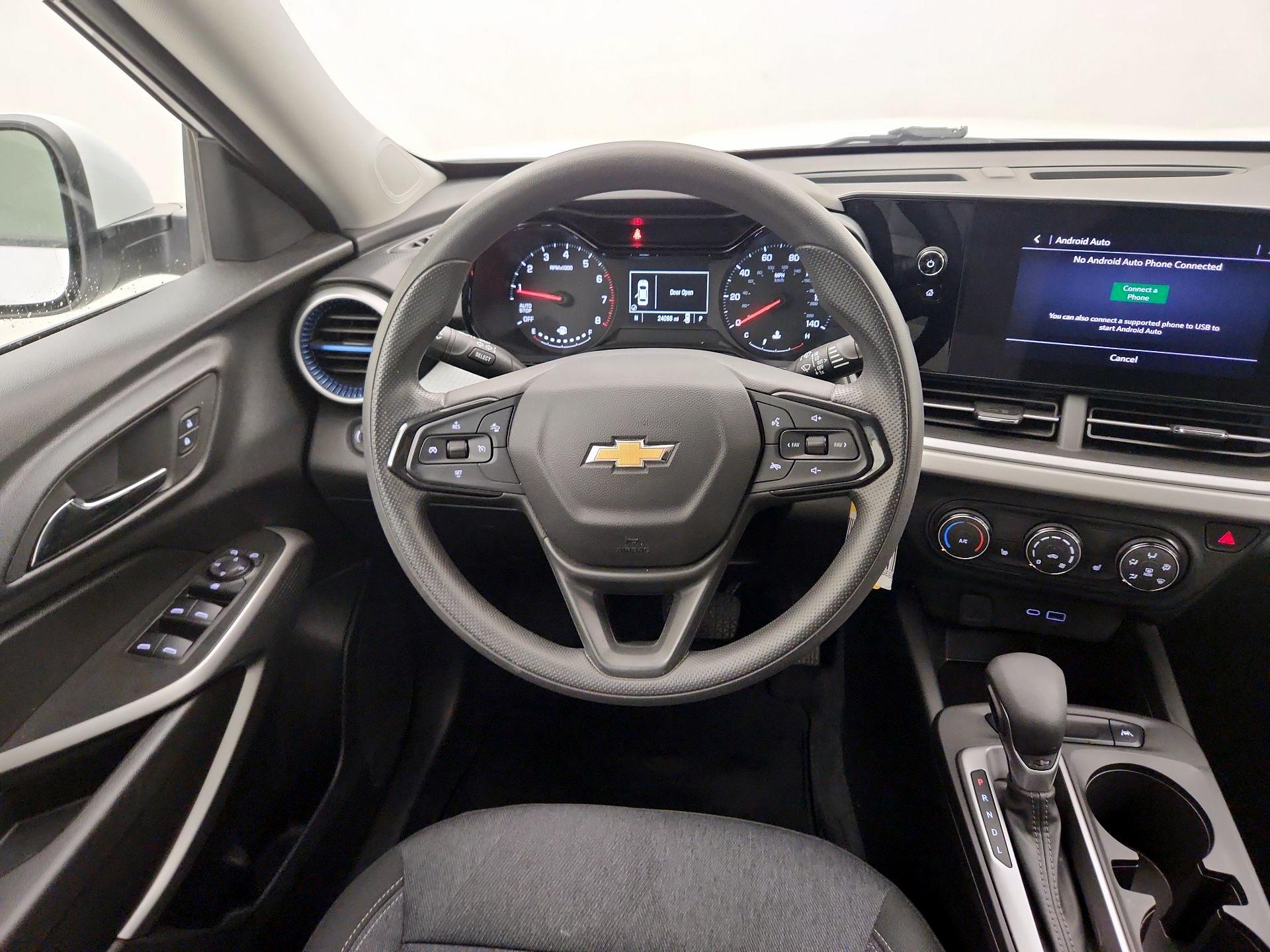 Thumbnail: 2024 Chevrolet Trax - 10