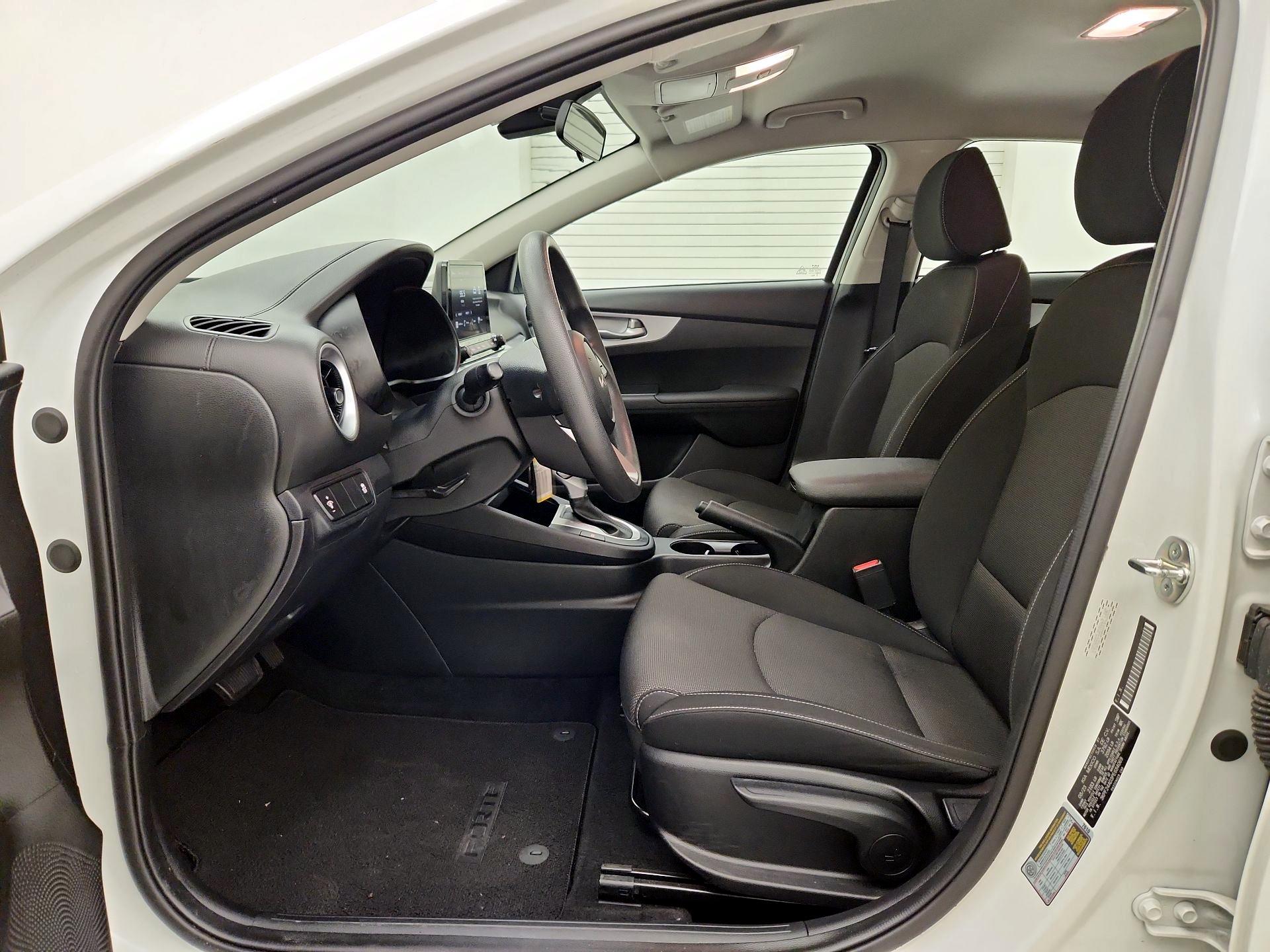 Thumbnail: 2023 Kia Forte - 11