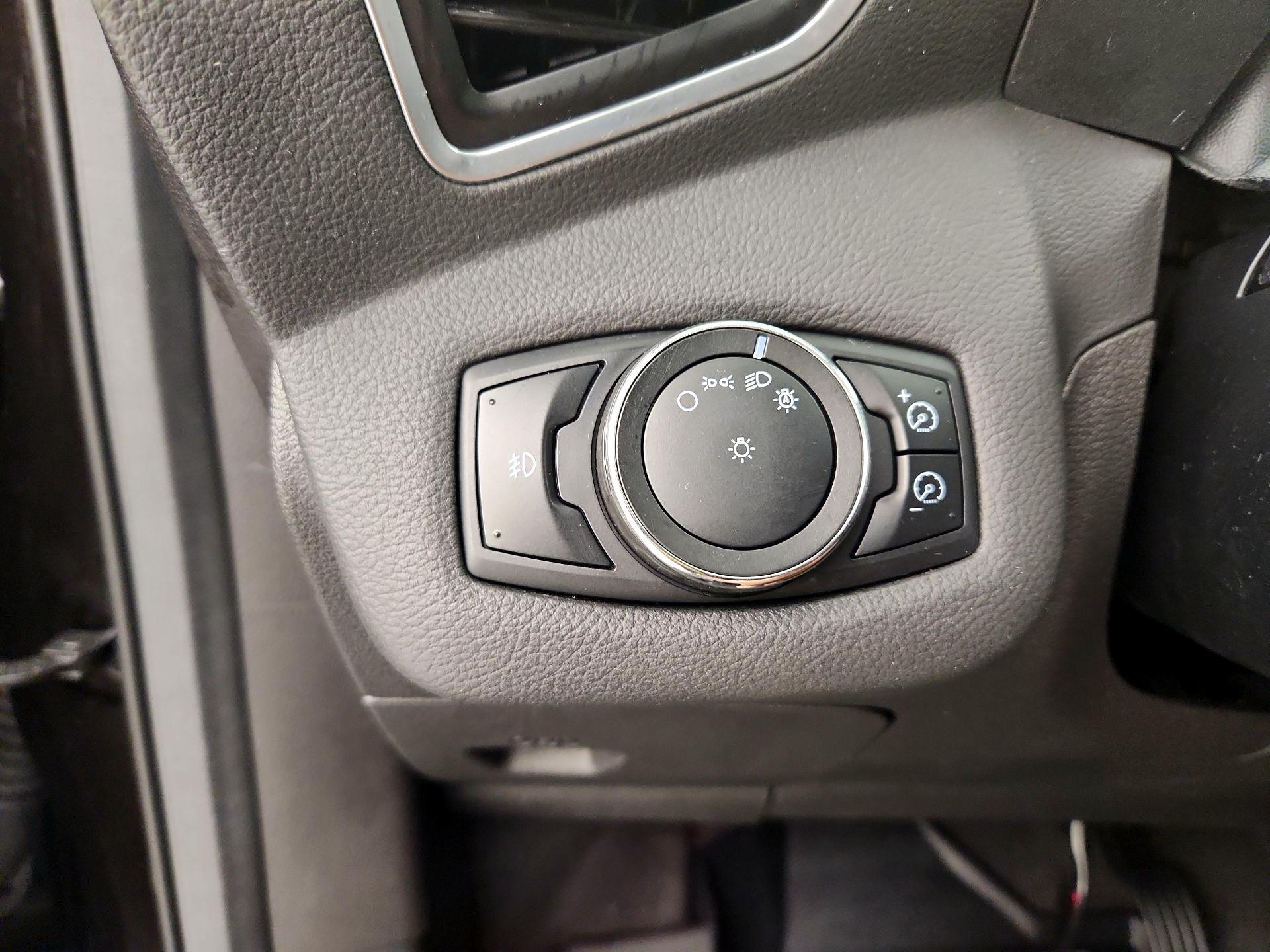 Thumbnail: 2013 Ford Escape - 13
