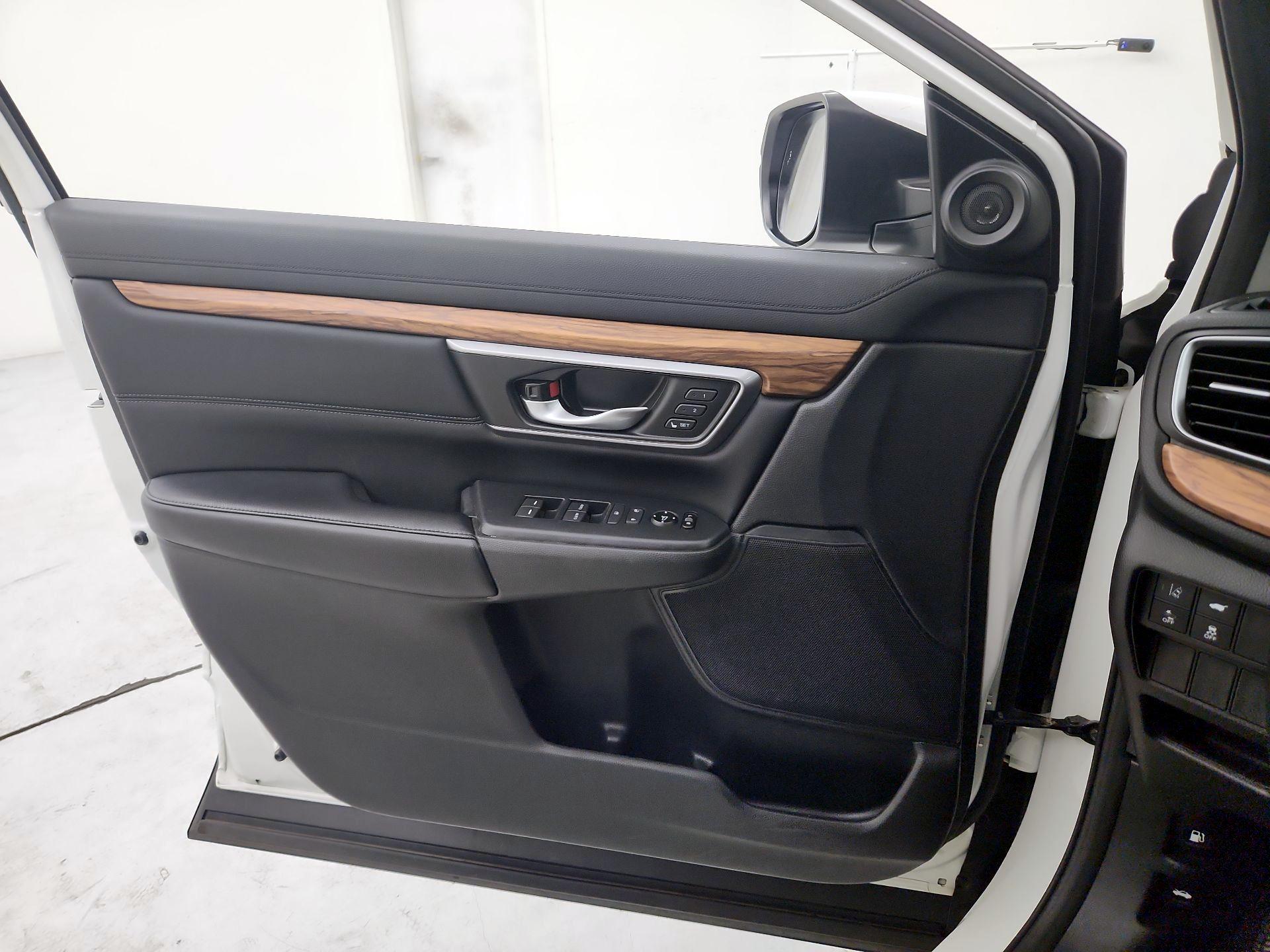 Thumbnail: 2017 Honda CR-V - 12