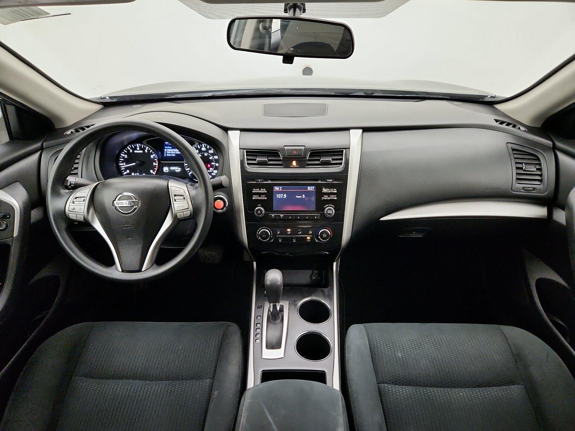 Thumbnail: 2015 Nissan Altima - 9
