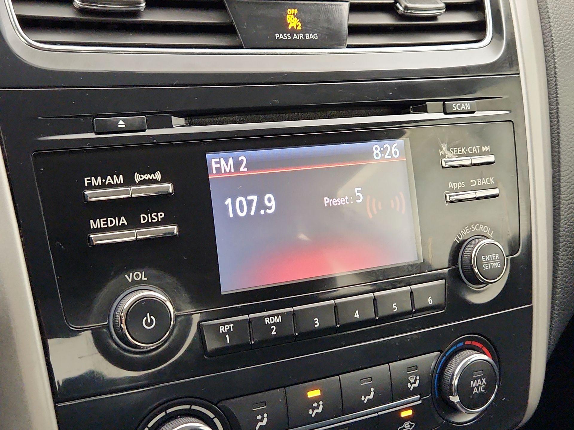Thumbnail: 2015 Nissan Altima - 15
