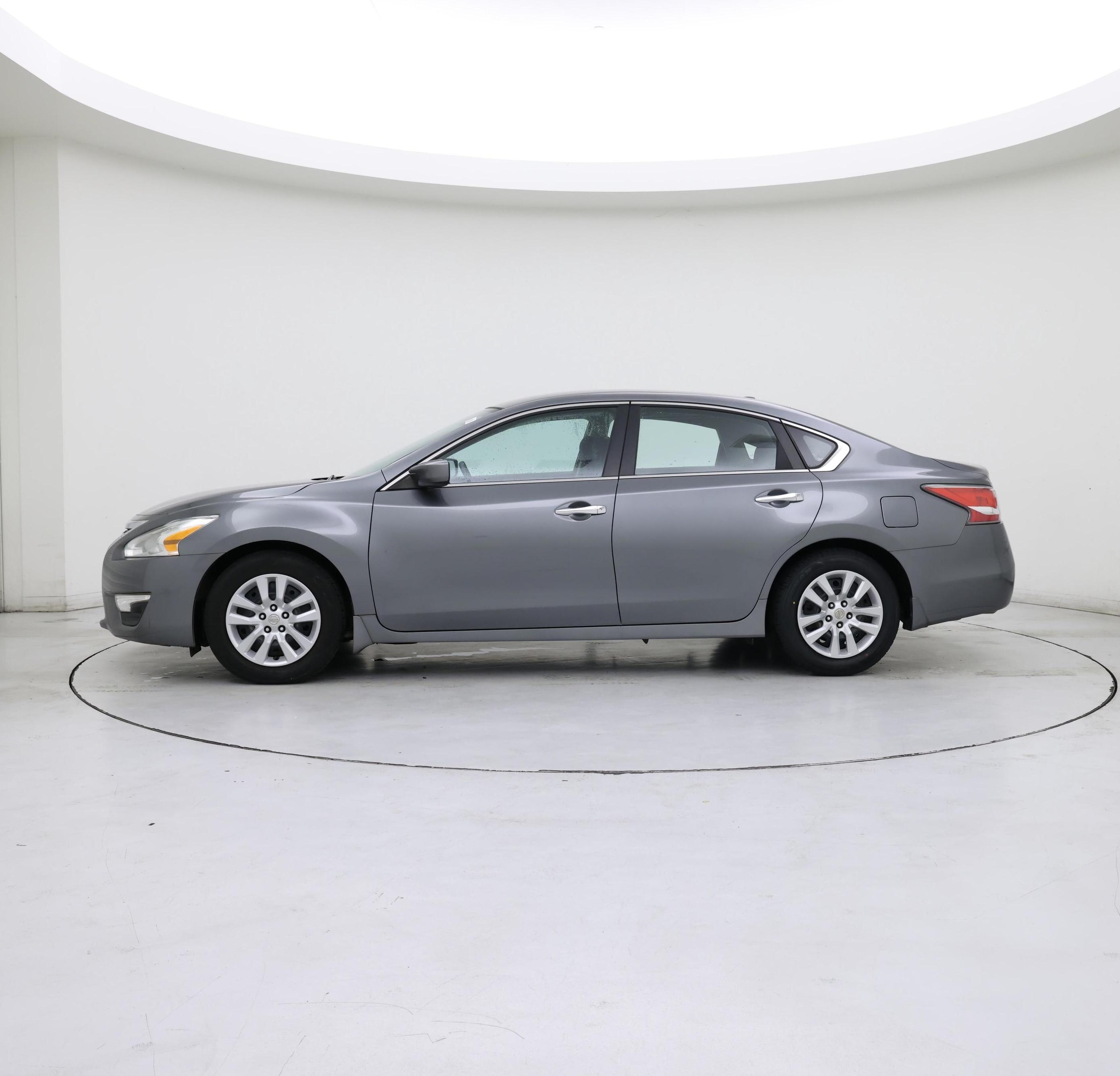 Thumbnail: 2015 Nissan Altima - 3