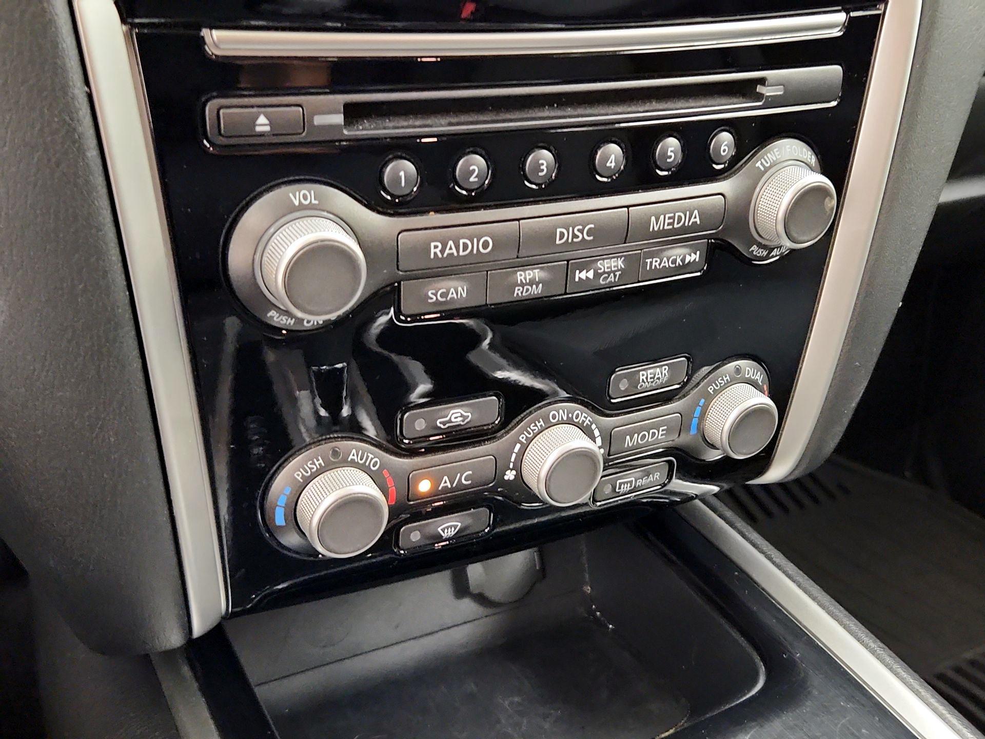 Thumbnail: 2017 Nissan Pathfinder - 16