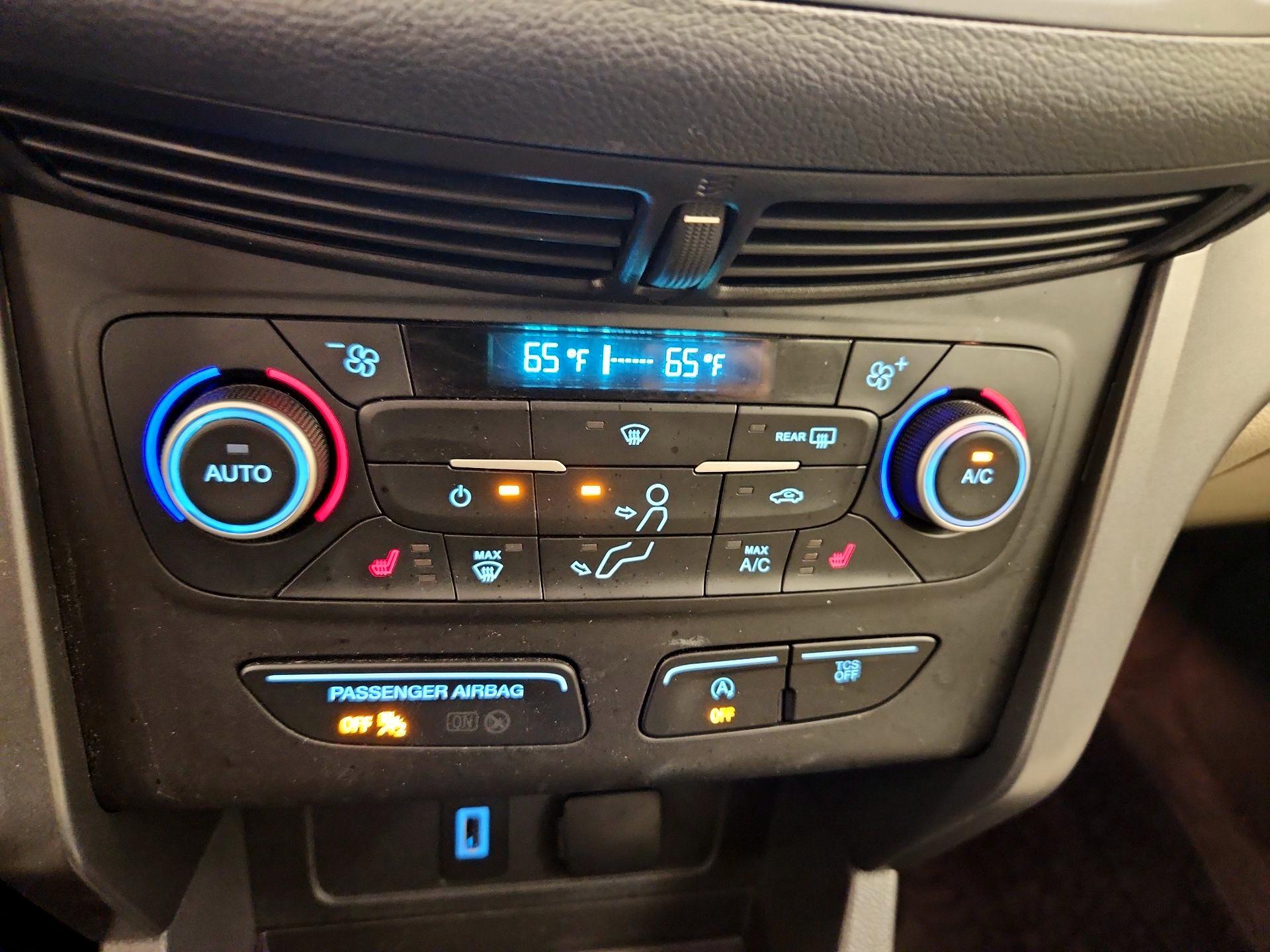 Thumbnail: 2019 Ford Escape - 16