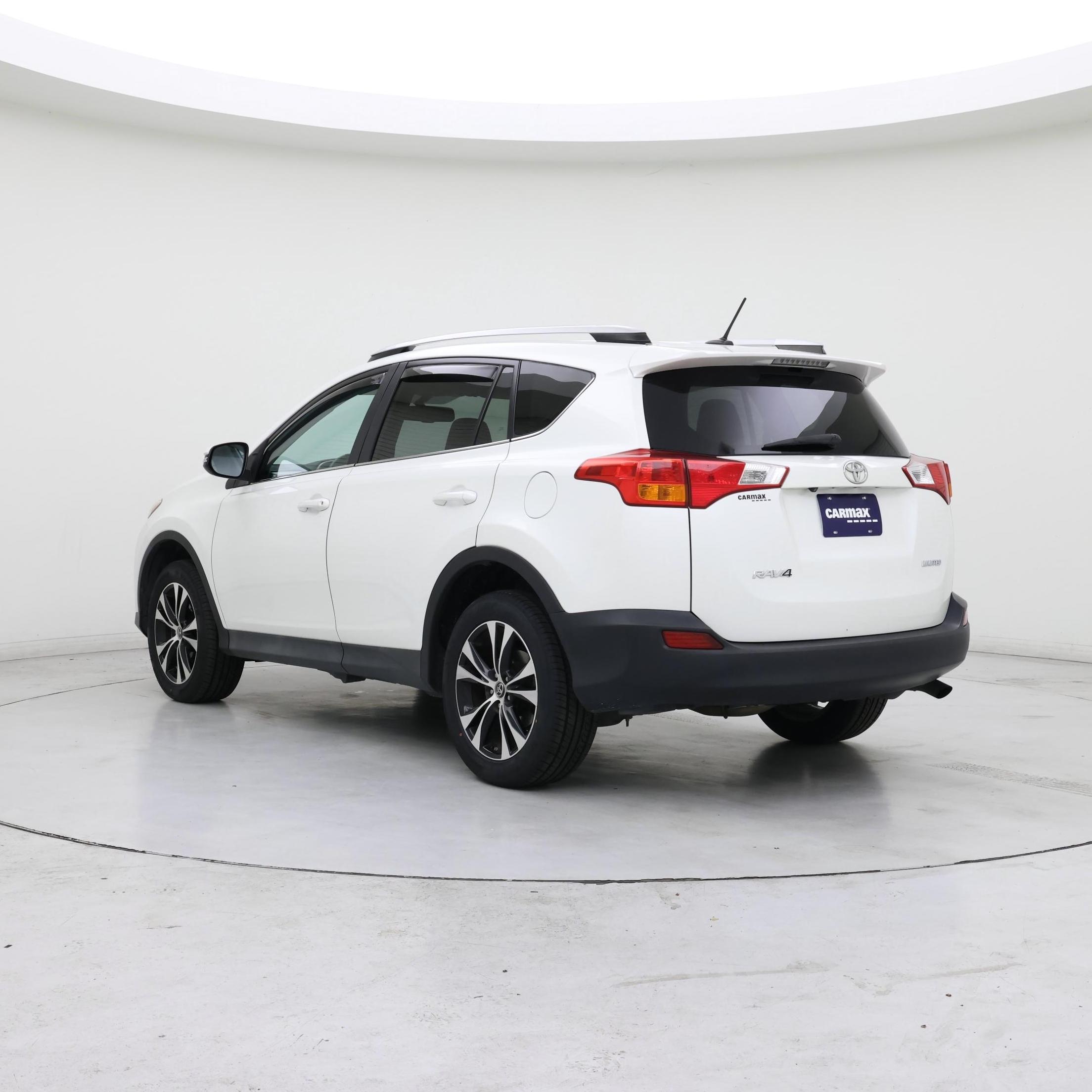 Thumbnail: 2015 Toyota RAV4 - 2