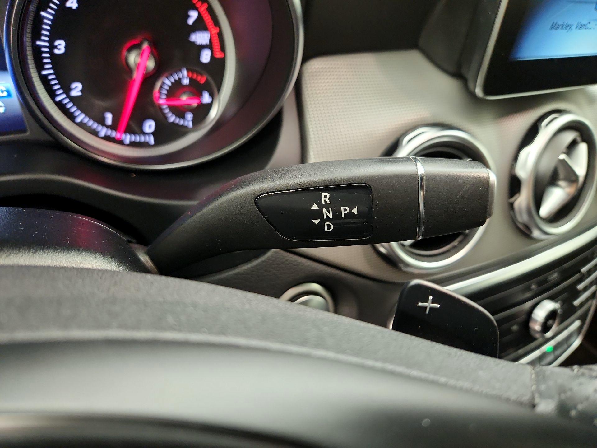 Thumbnail: 2020 Mercedes-Benz GLA - 17