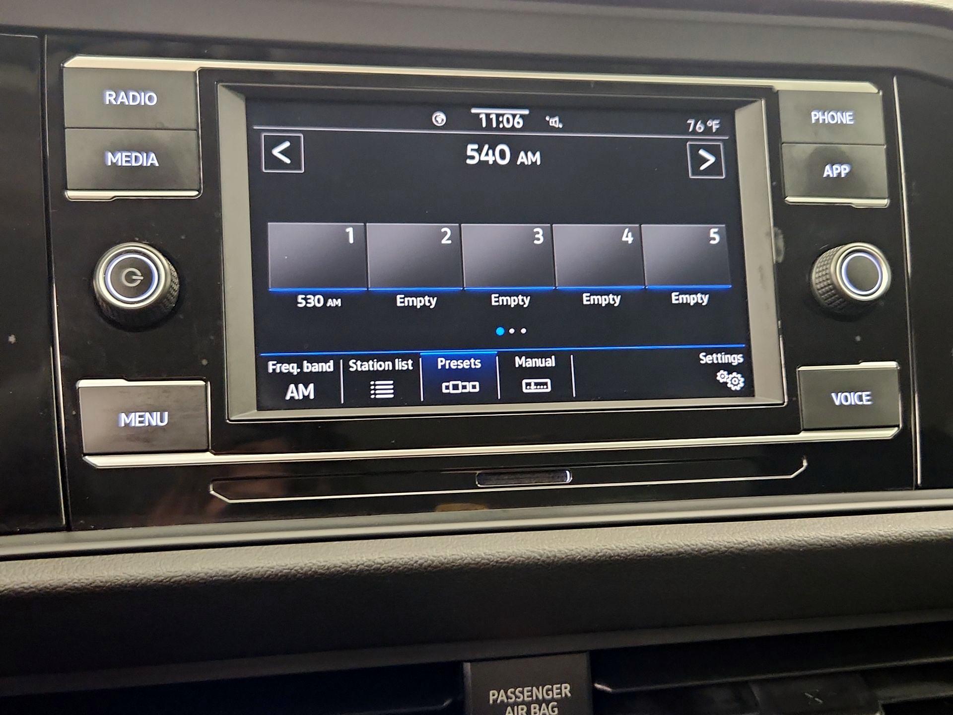 Thumbnail: 2020 Volkswagen Jetta - 15