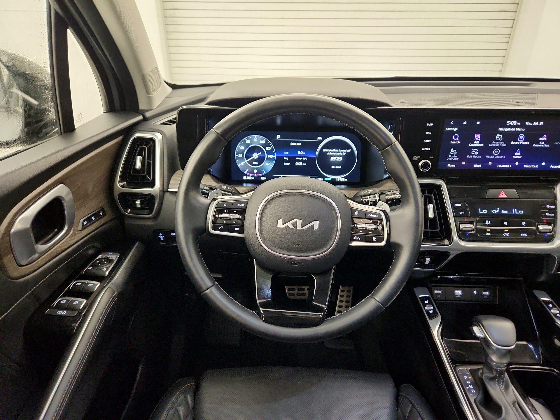 Thumbnail: 2023 Kia Sorento - 10