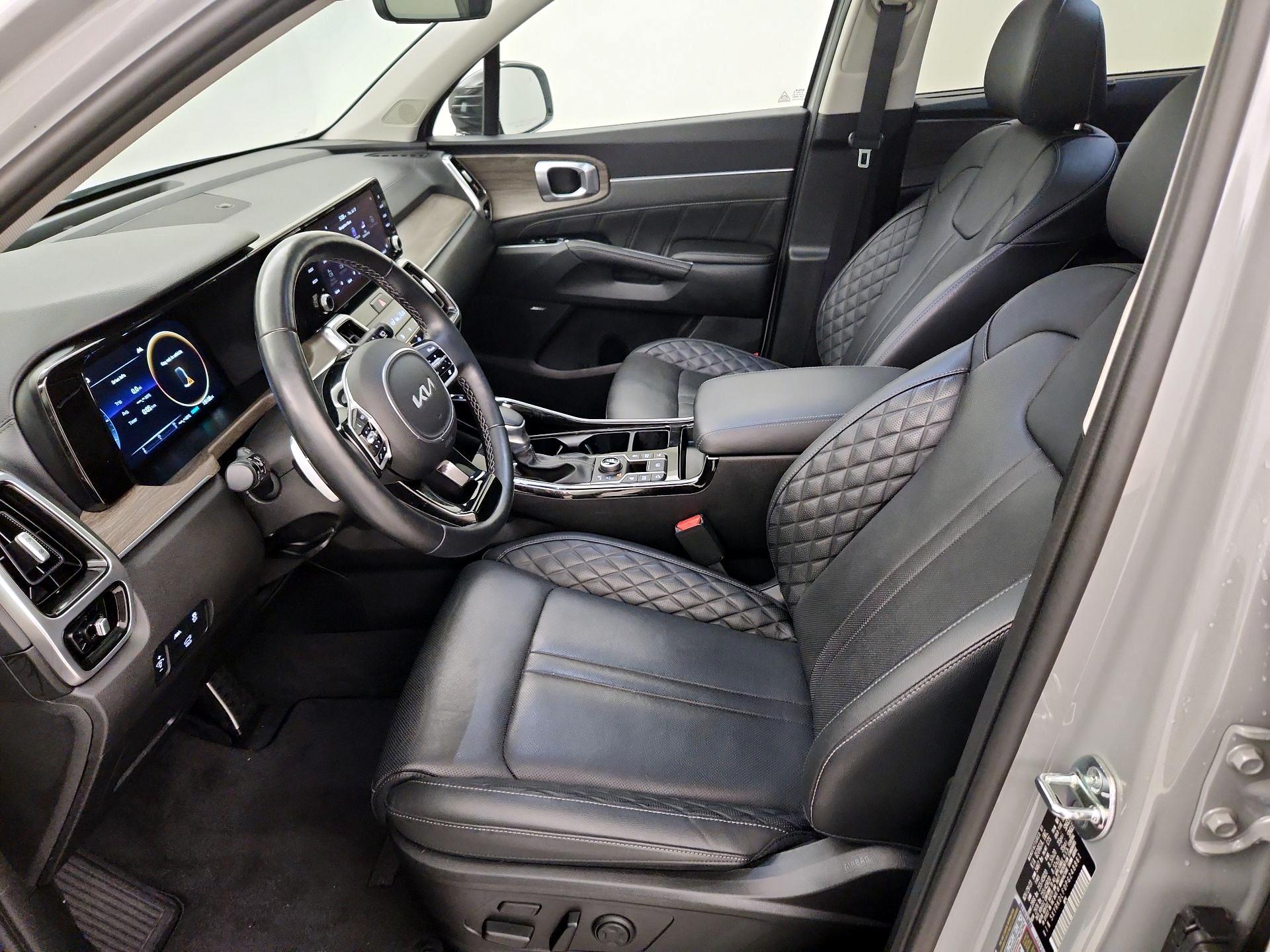 Thumbnail: 2023 Kia Sorento - 11
