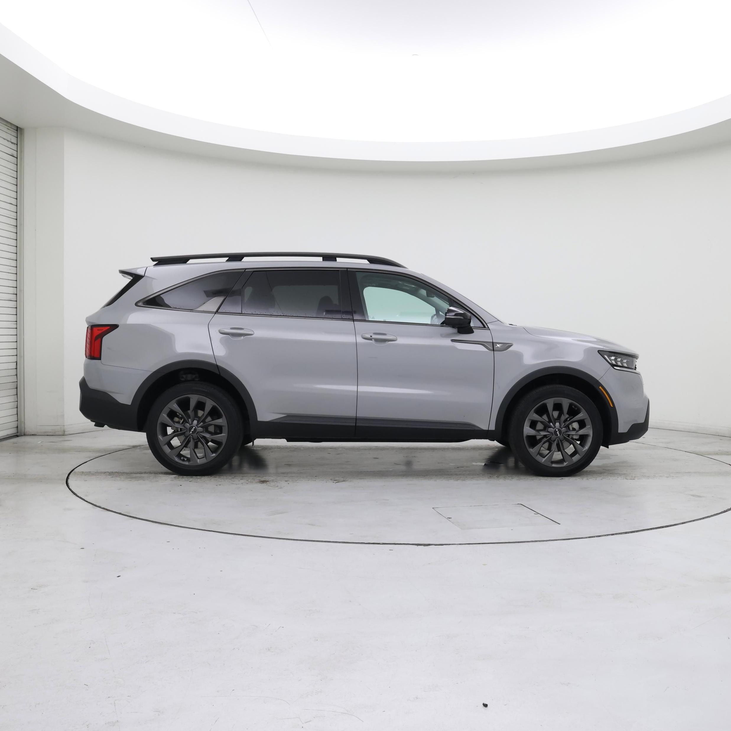 Thumbnail: 2023 Kia Sorento - 7
