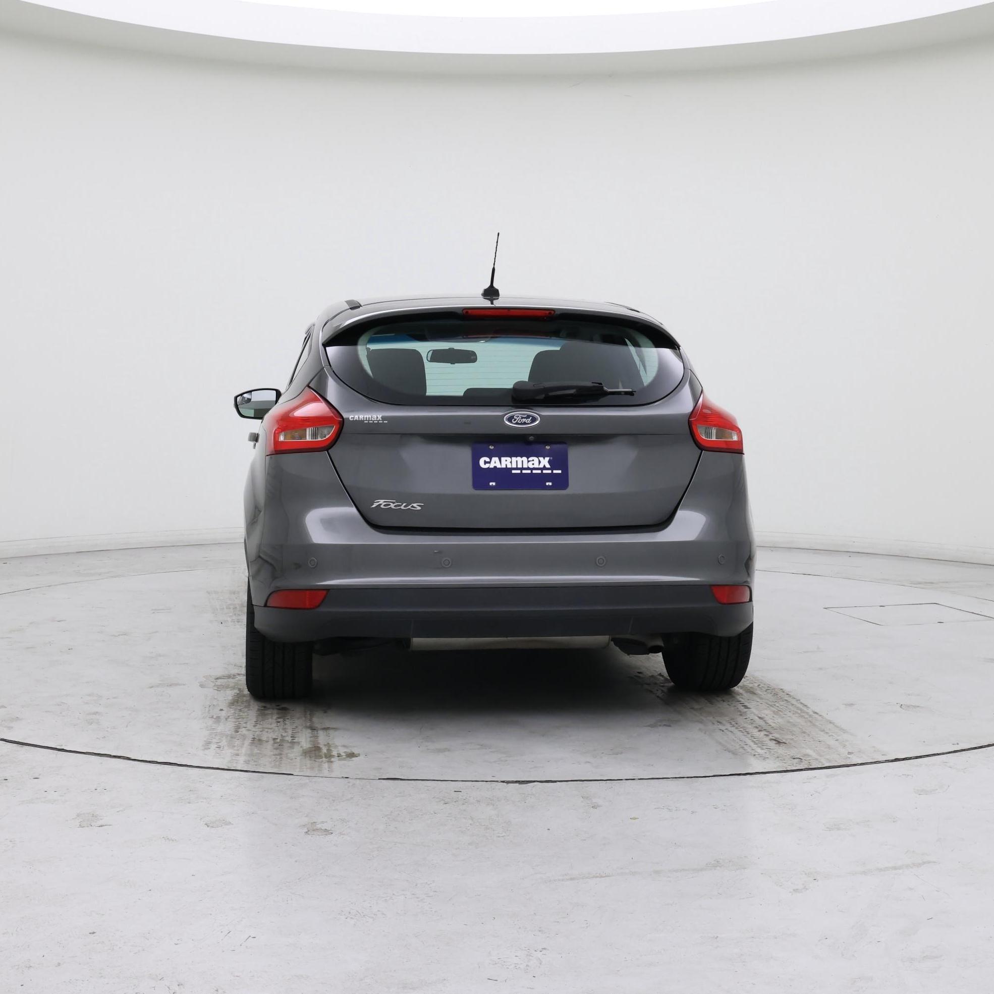 Thumbnail: 2017 Ford Focus - 6